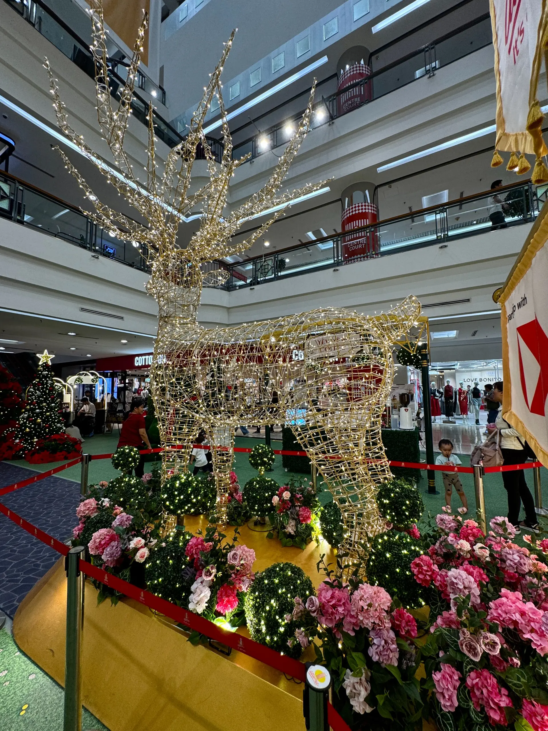 One Utama Shopping Centre - Shopping & Market in Petaling Jaya