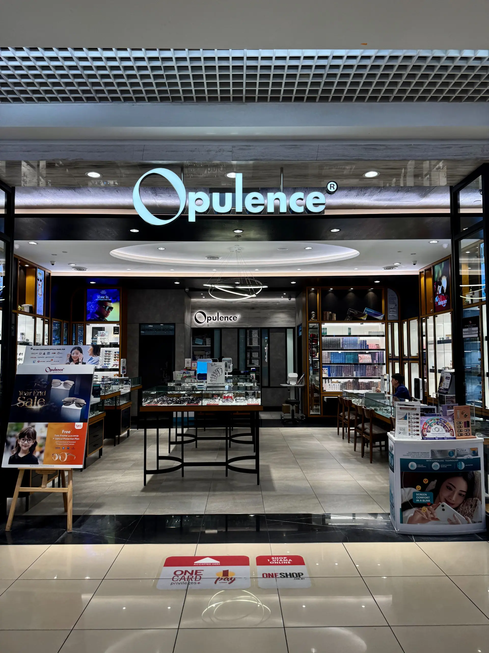 One Utama Shopping Centre - Shopping & Market in Petaling Jaya