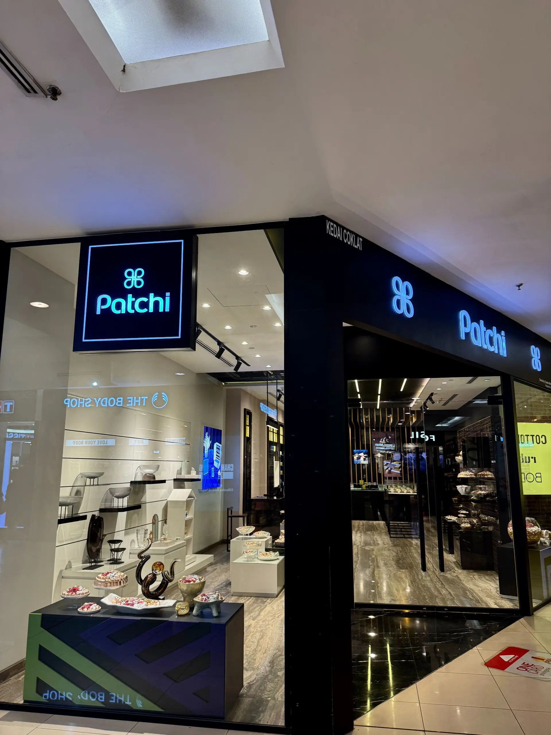 One Utama Shopping Centre - Shopping & Market in Petaling Jaya