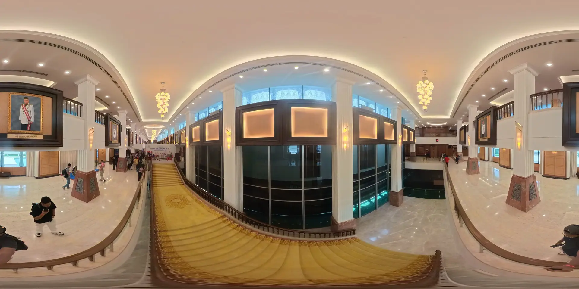 ⁠Dewan Blok Utama