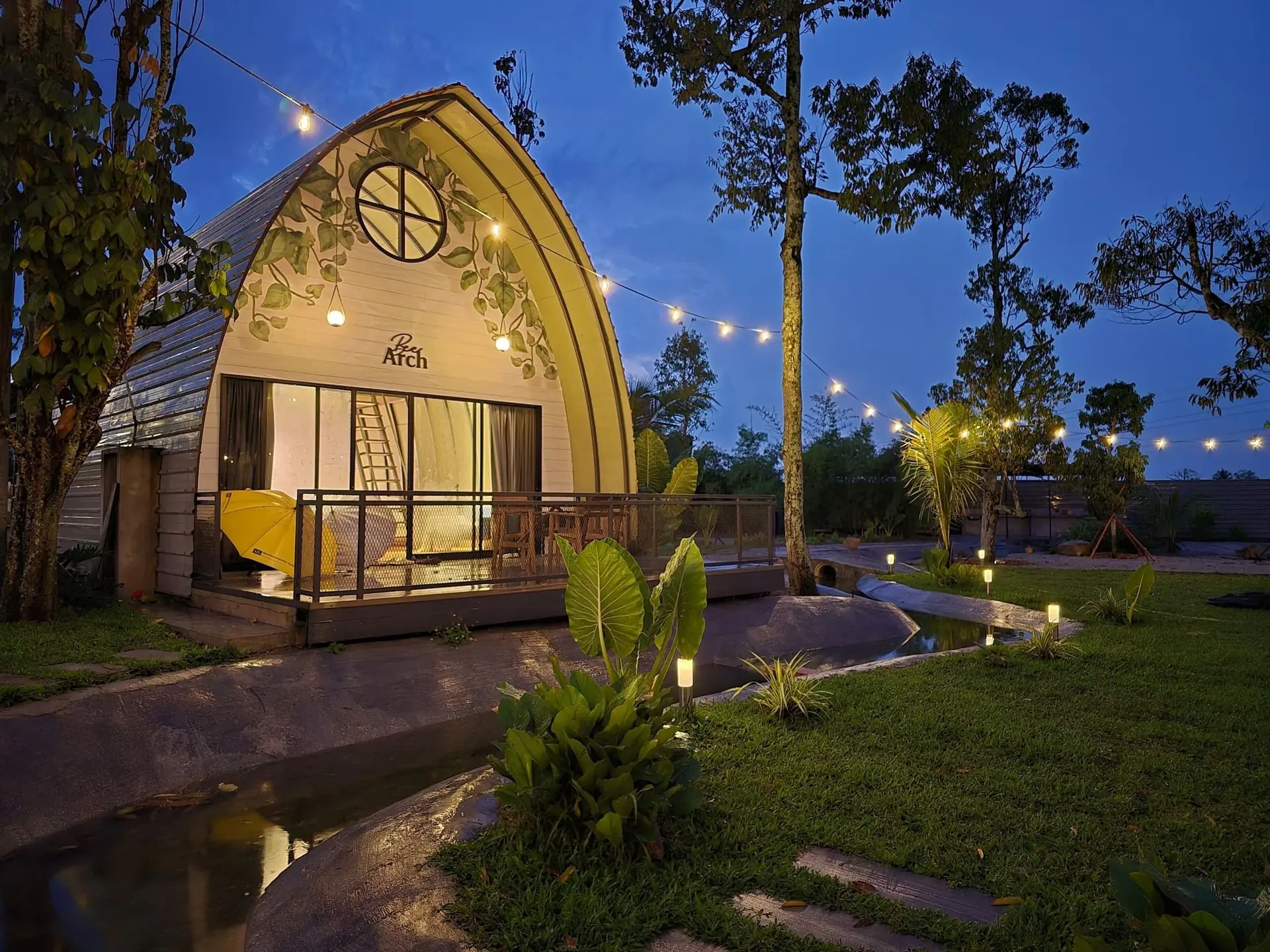 Arch By The River  - Campsite in Mantin