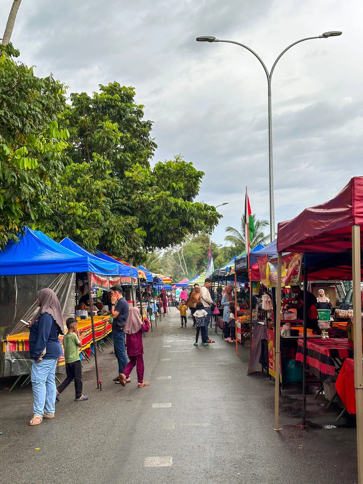 Ayer Hangat Night Market (Friday) - Night Market in Langkawi