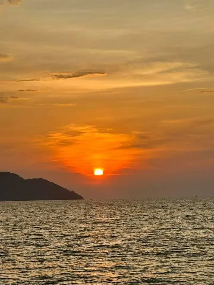 Beach Corner Seafood - Local Food in Batu Ferringhi