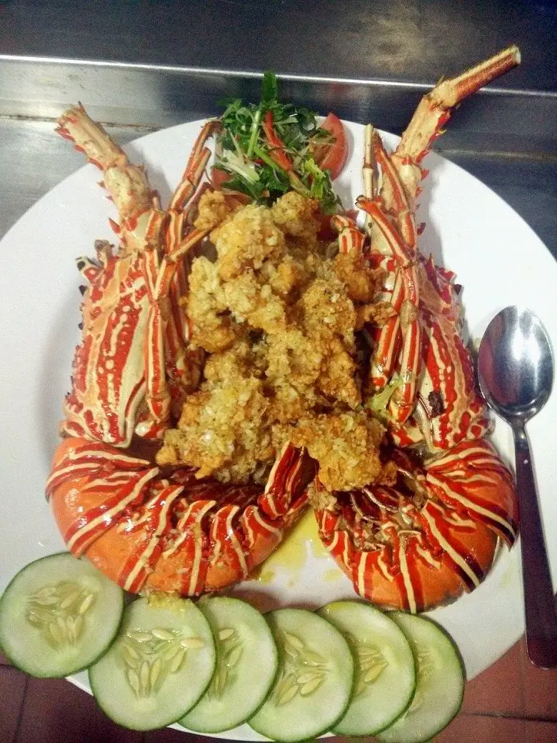 Beach Corner Seafood - Local Food in Batu Ferringhi