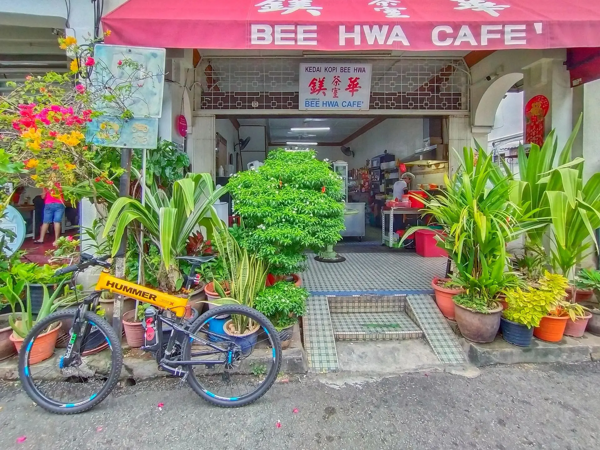 Bee Hwa Cafe - Local Food in George Town