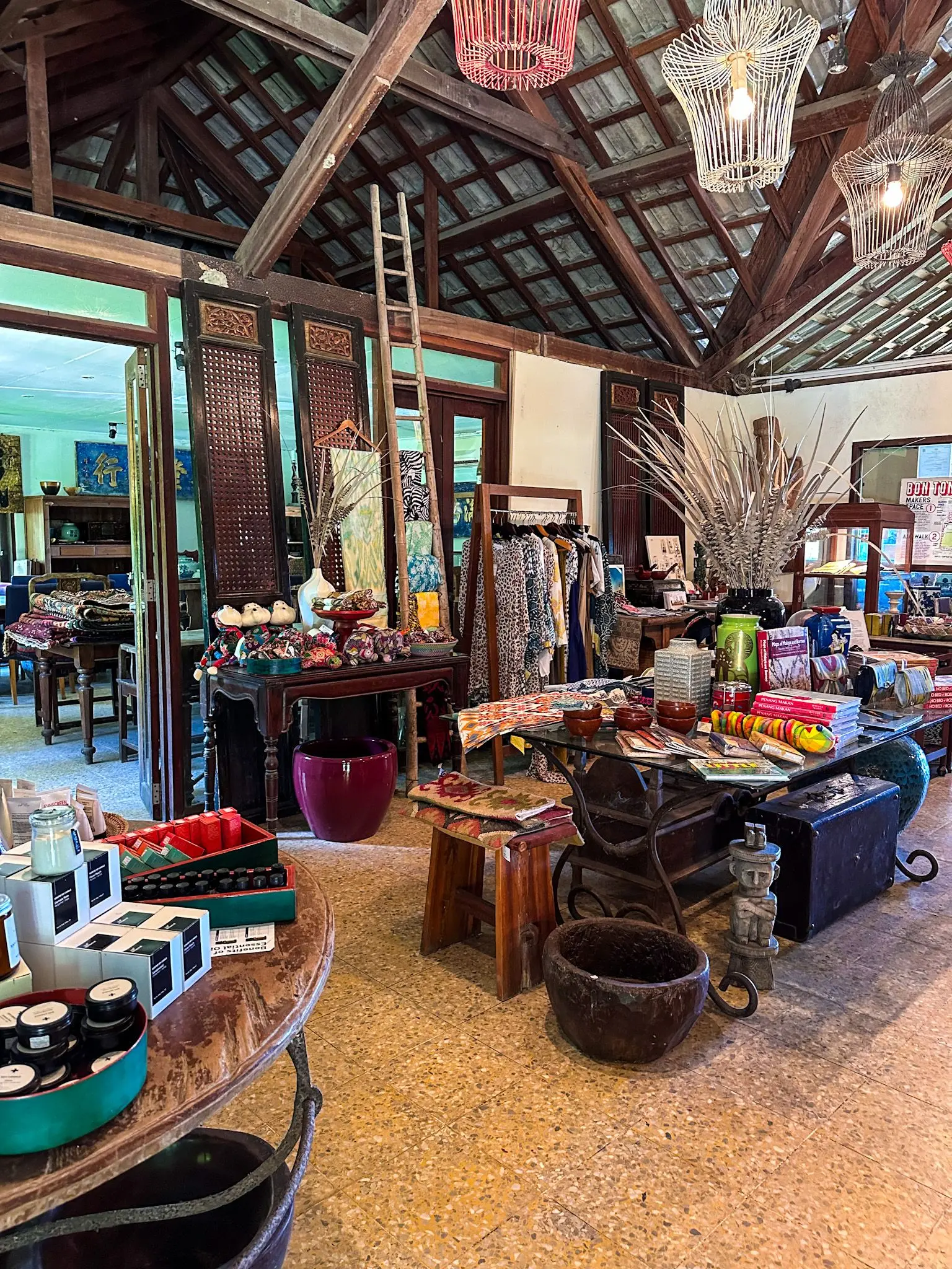 Bon Ton Antique Wooden Villas - Boutique Stay in Langkawi