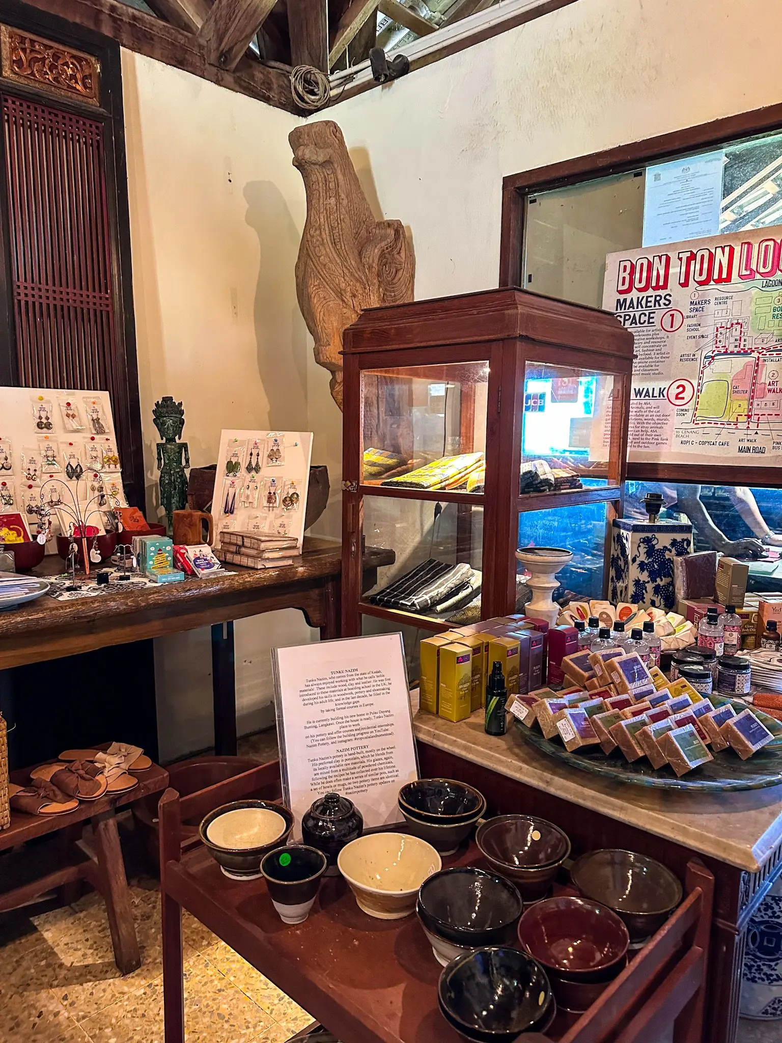 Bon Ton Antique Wooden Villas - Boutique Stay in Langkawi