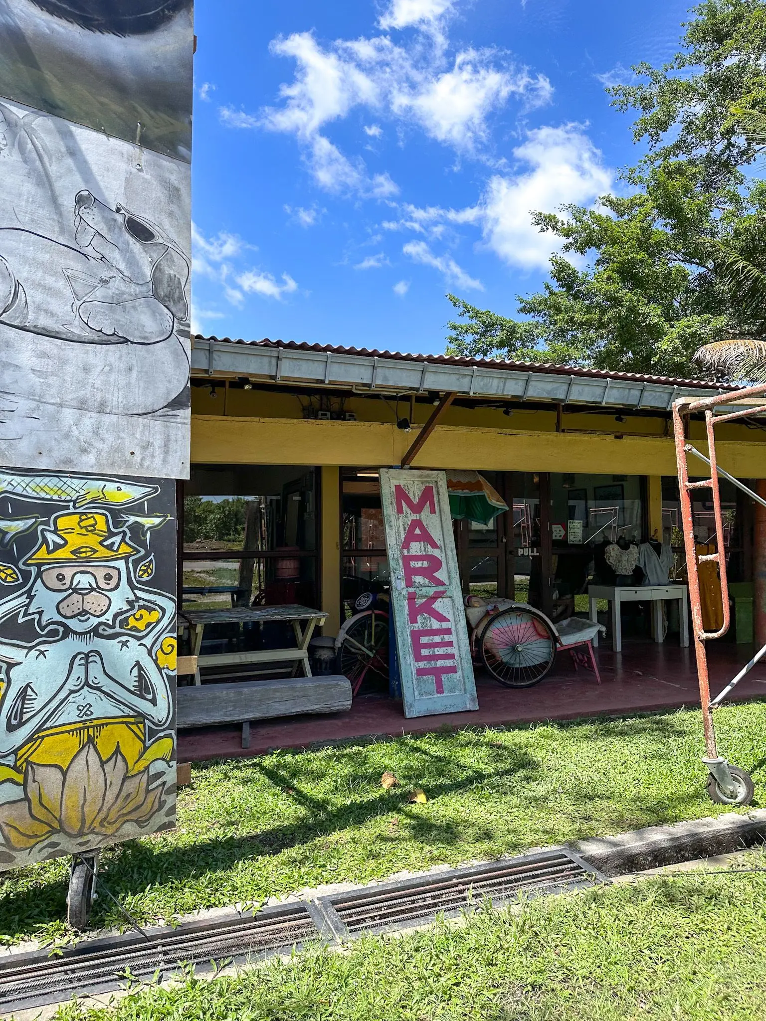 Bon Ton Antique Wooden Villas - Boutique Stay in Langkawi