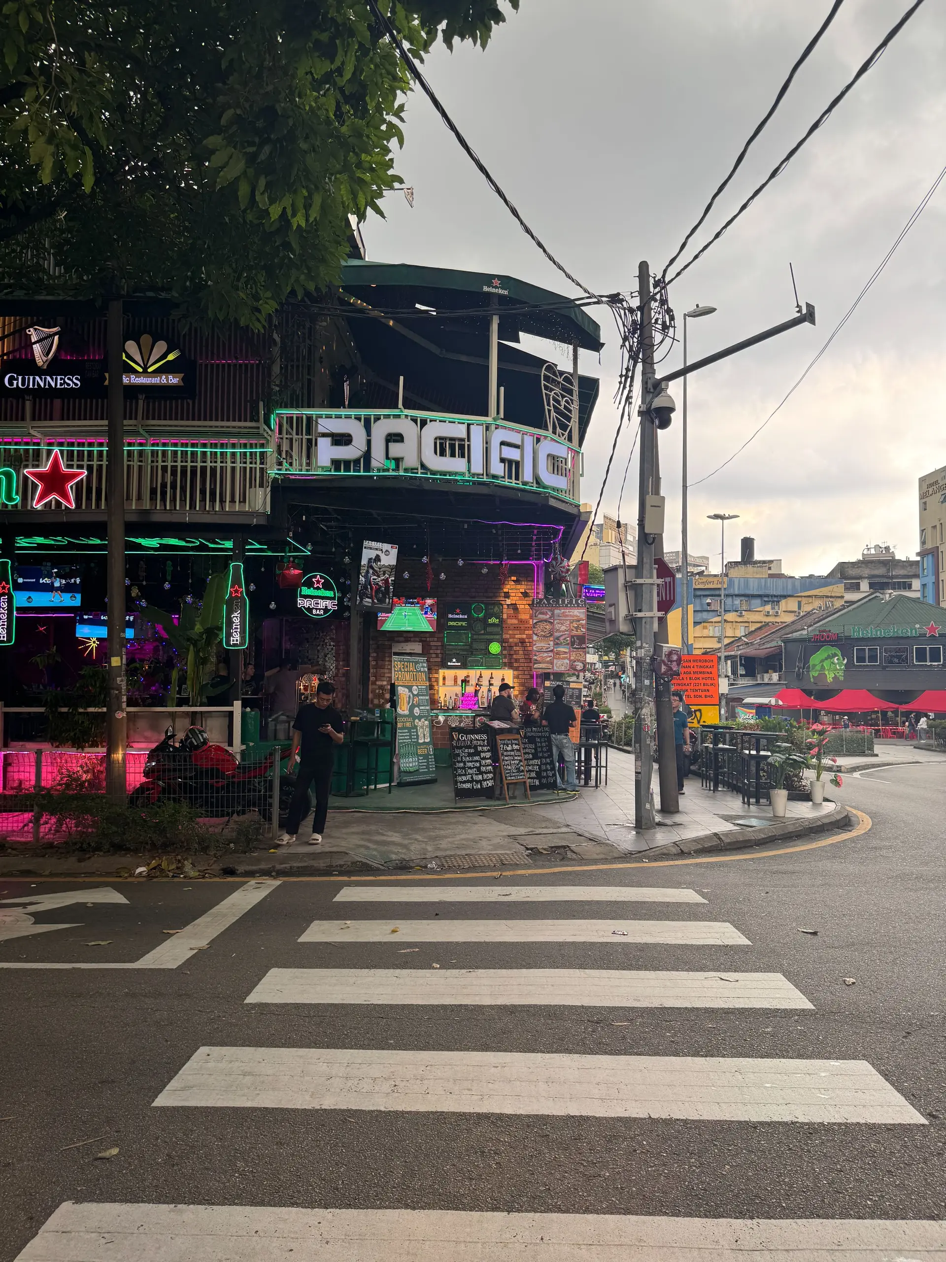 Changkat Bukit Bintang - Nightlife in Kuala Lumpur
