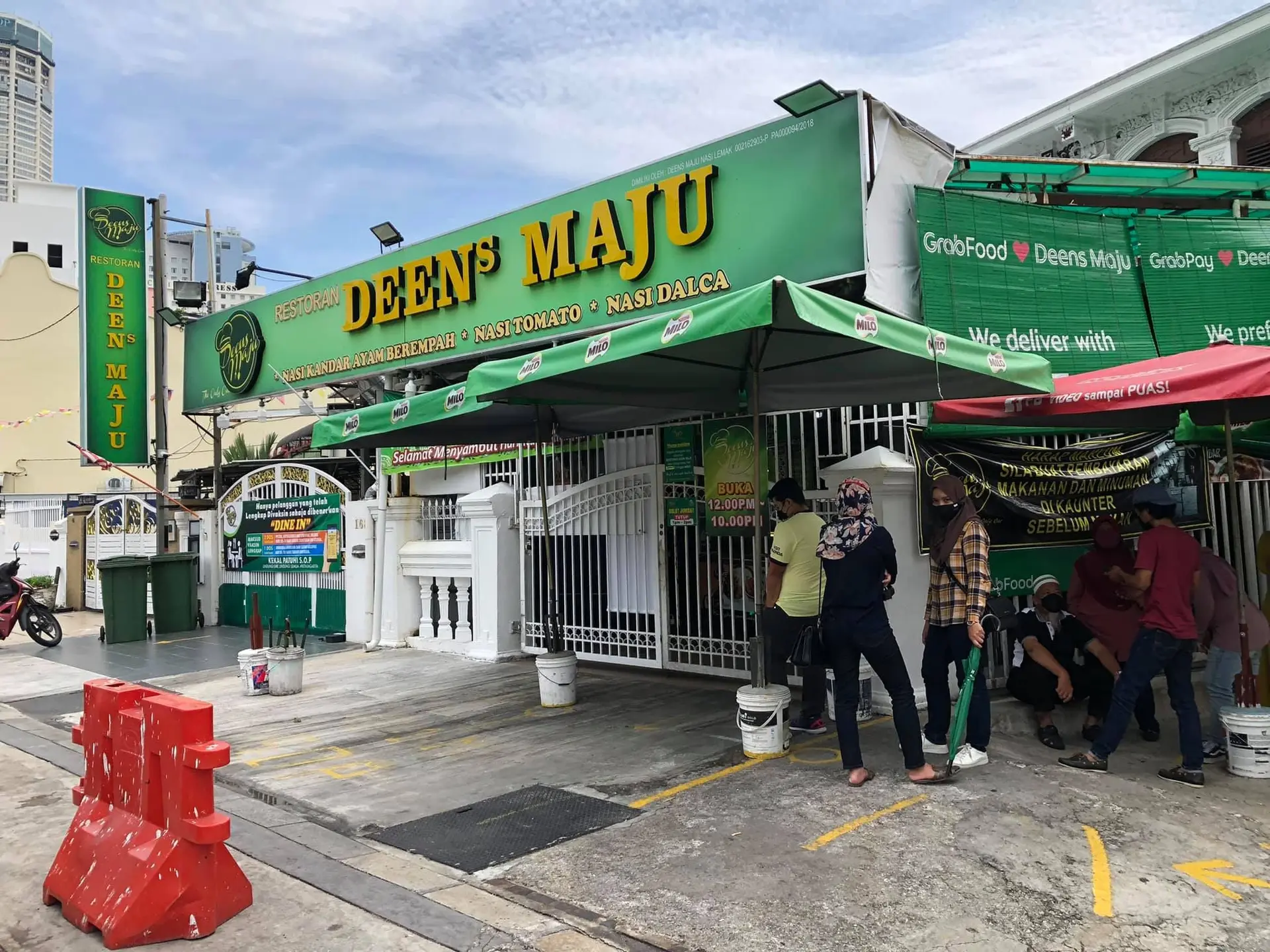 Deens Maju Nasi Kandar - Local Food in George Town
