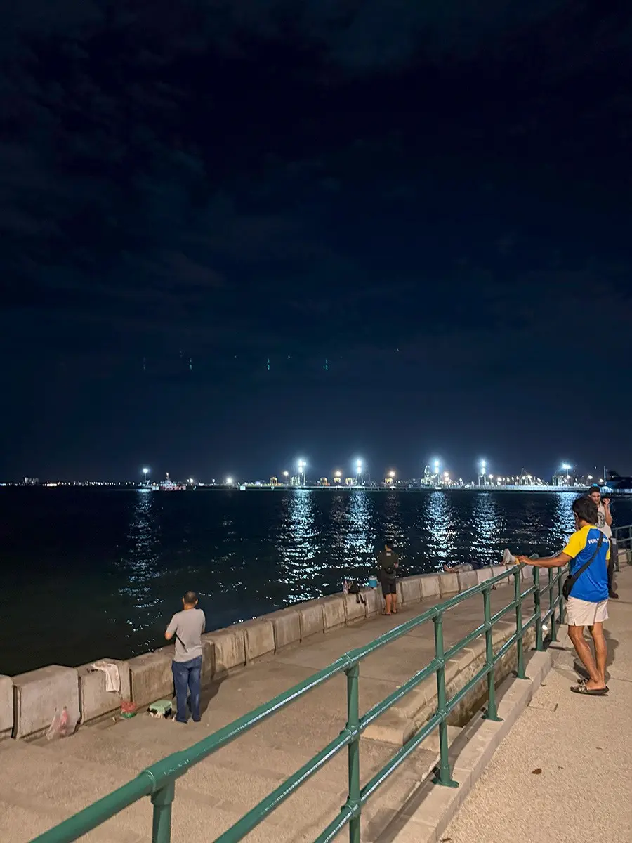 Esplanade Walkway