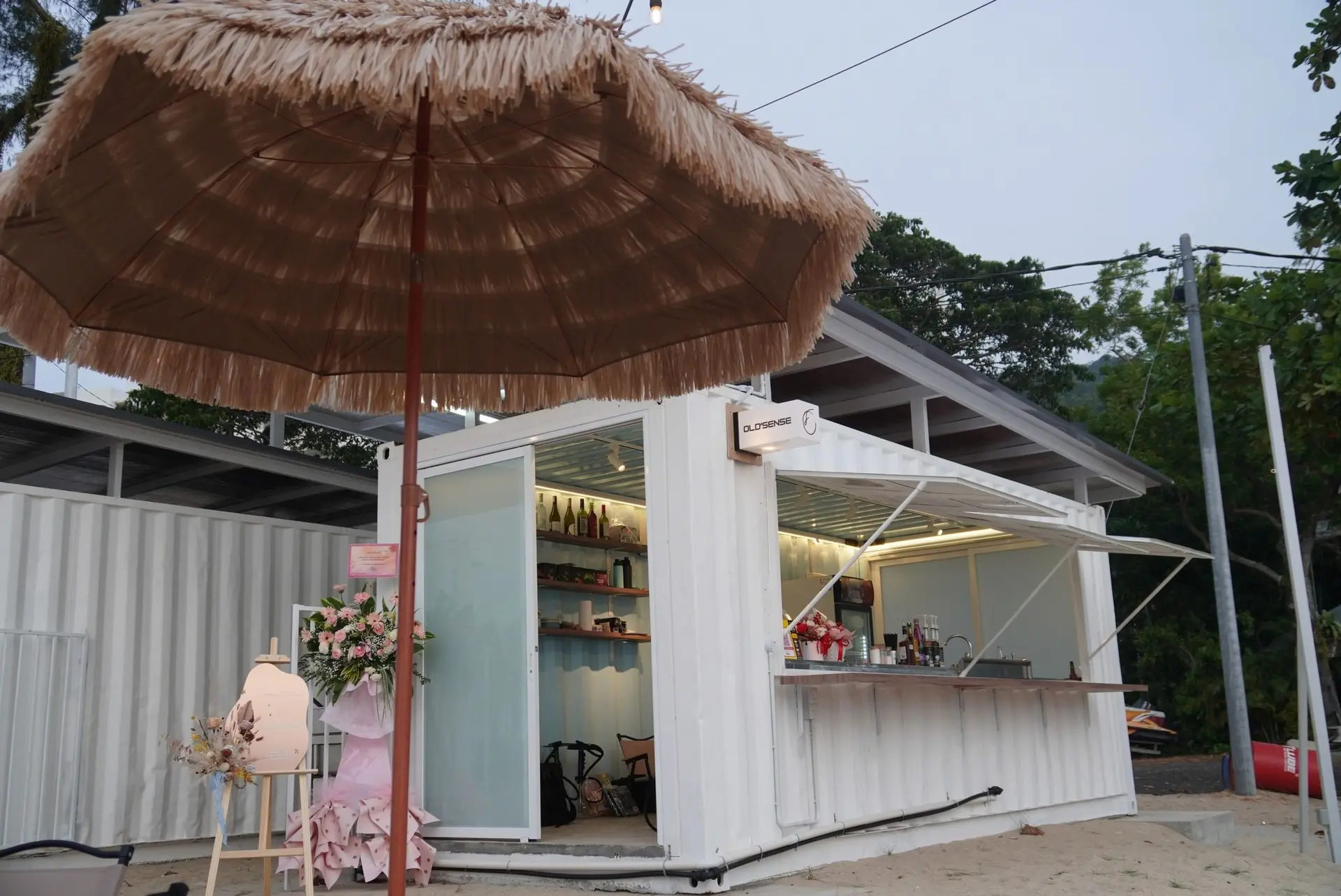 Ferringhi Bay - Cafe in Batu Ferringhi