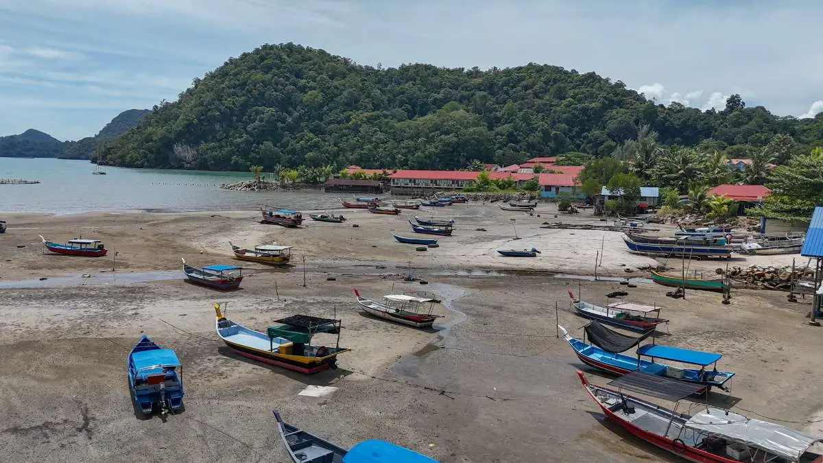 Fish Landing Jetty Penarak photo 4