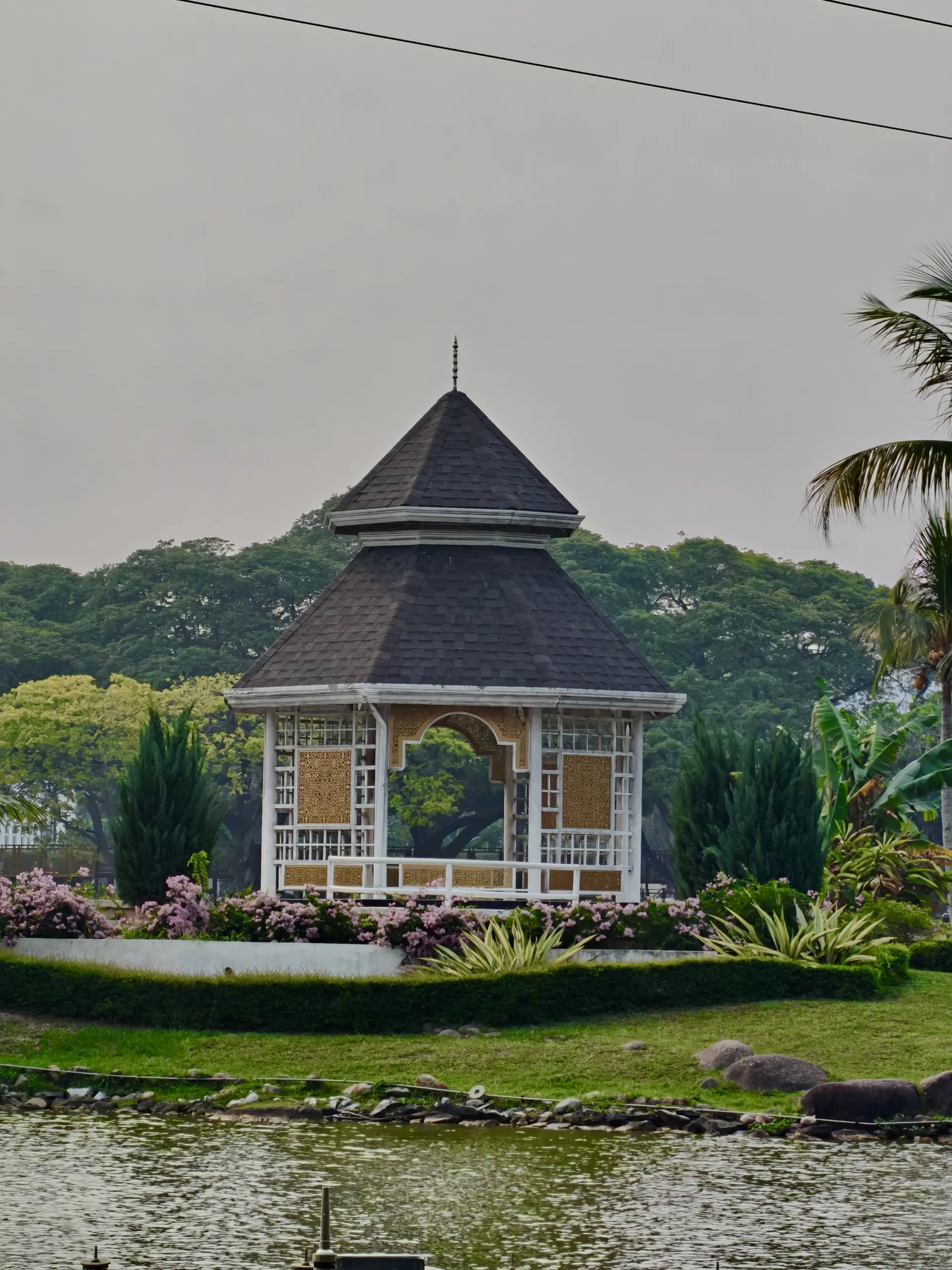 Taman Tasik Shah Alam - Garden & Park in Shah Alam