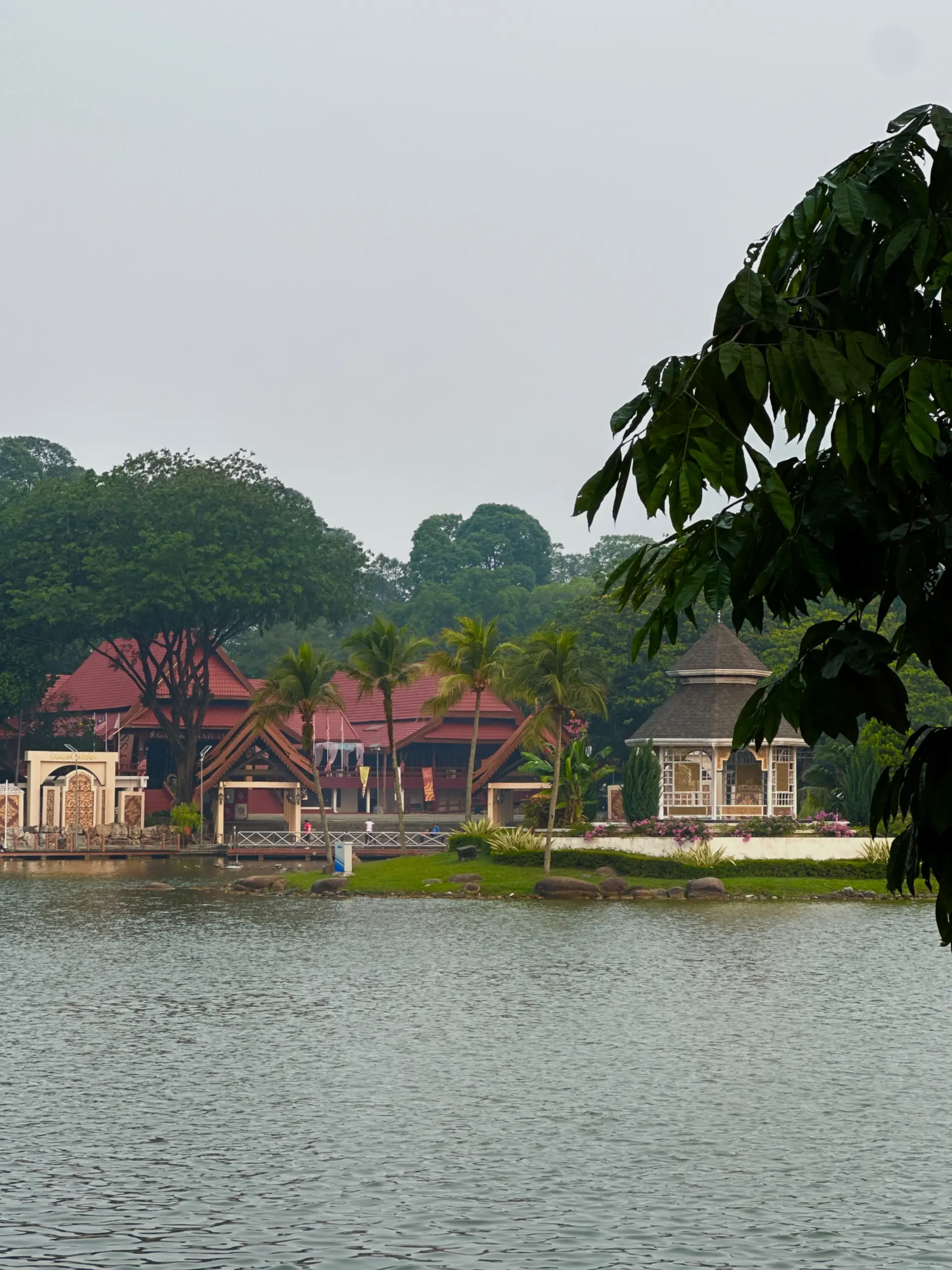 Taman Tasik Shah Alam - Garden & Park in Shah Alam