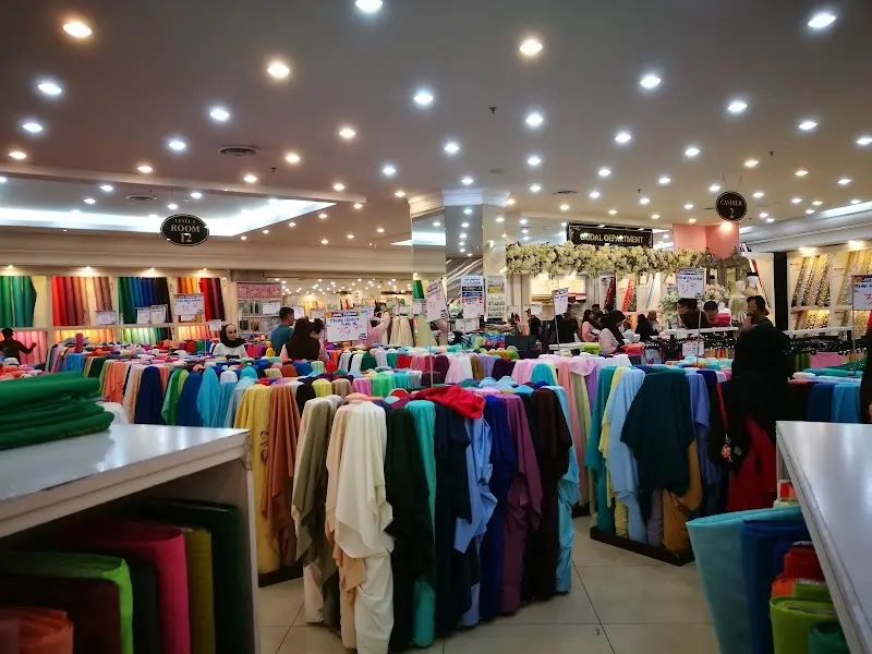 Jakel Mall photo 5