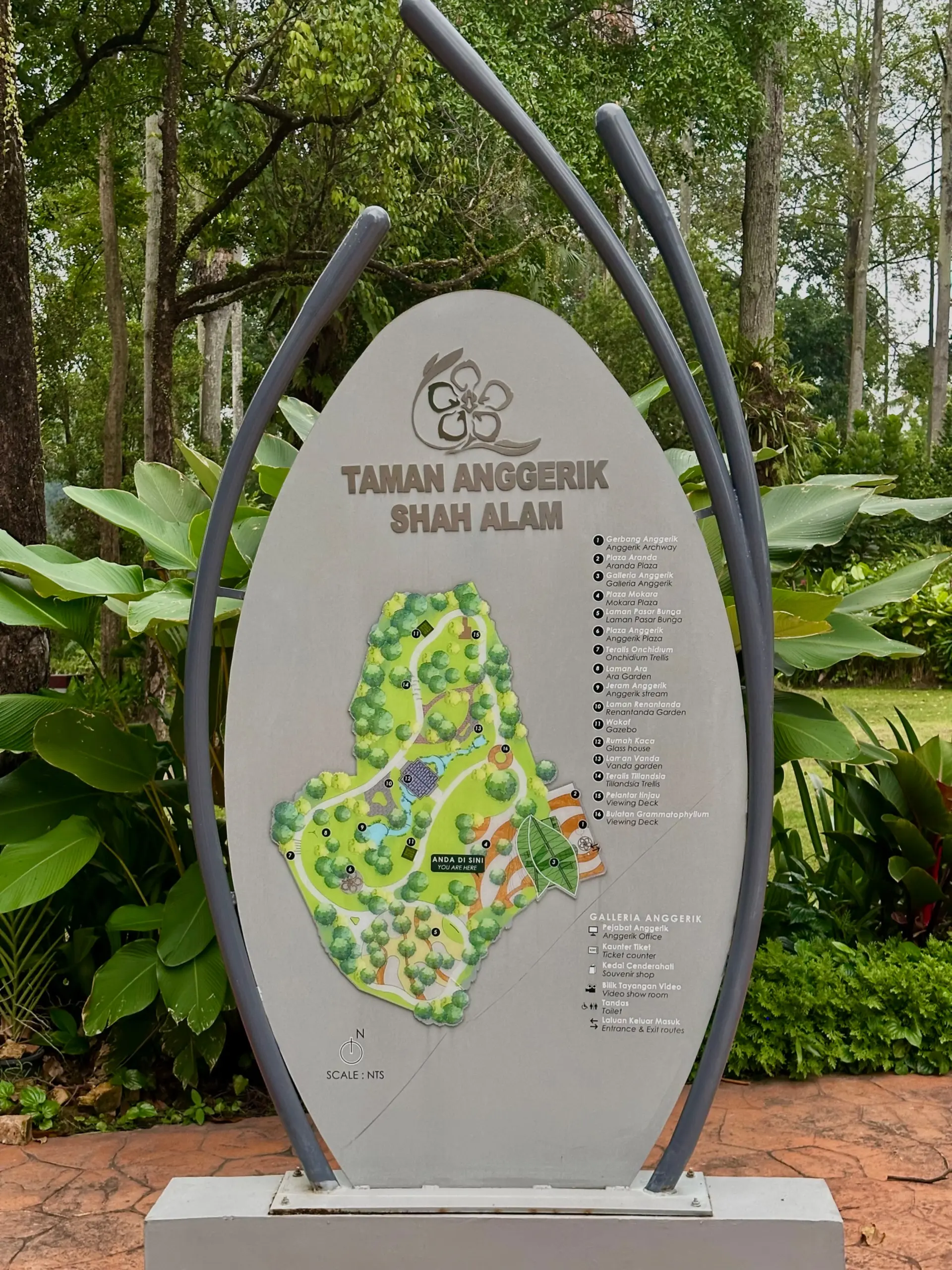 Taman Anggerik Shah Alam - Garden & Park in Shah Alam