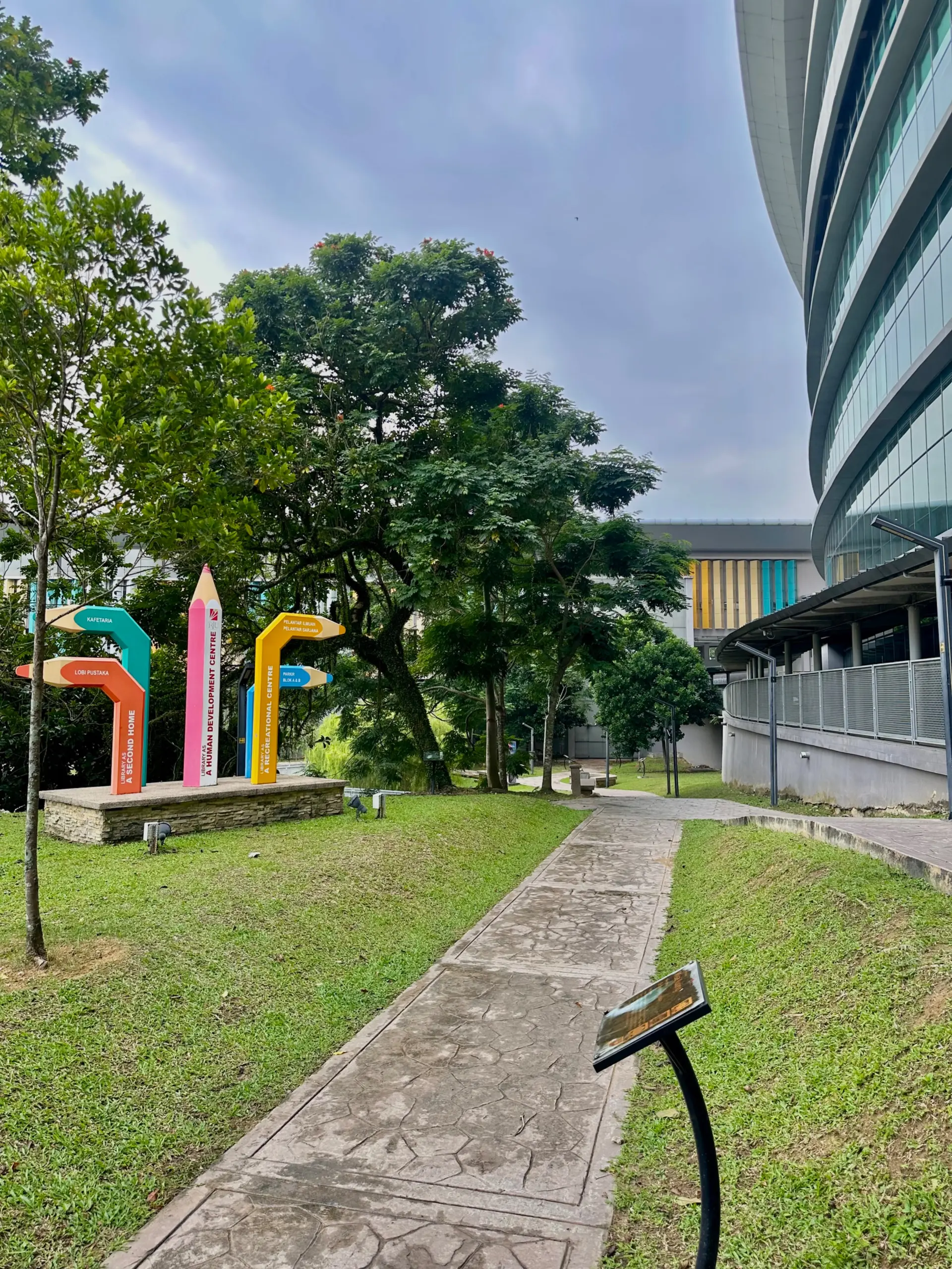 Perpustakaan Tun Raja Uda - Educational Site in Shah Alam