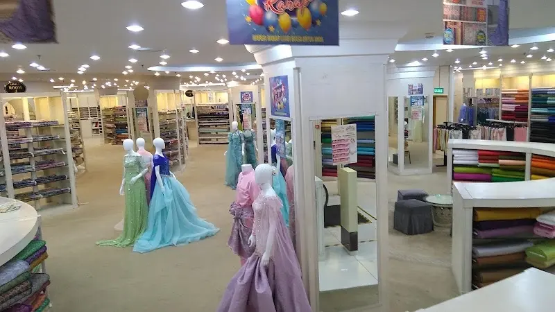 Jakel Mall photo 3