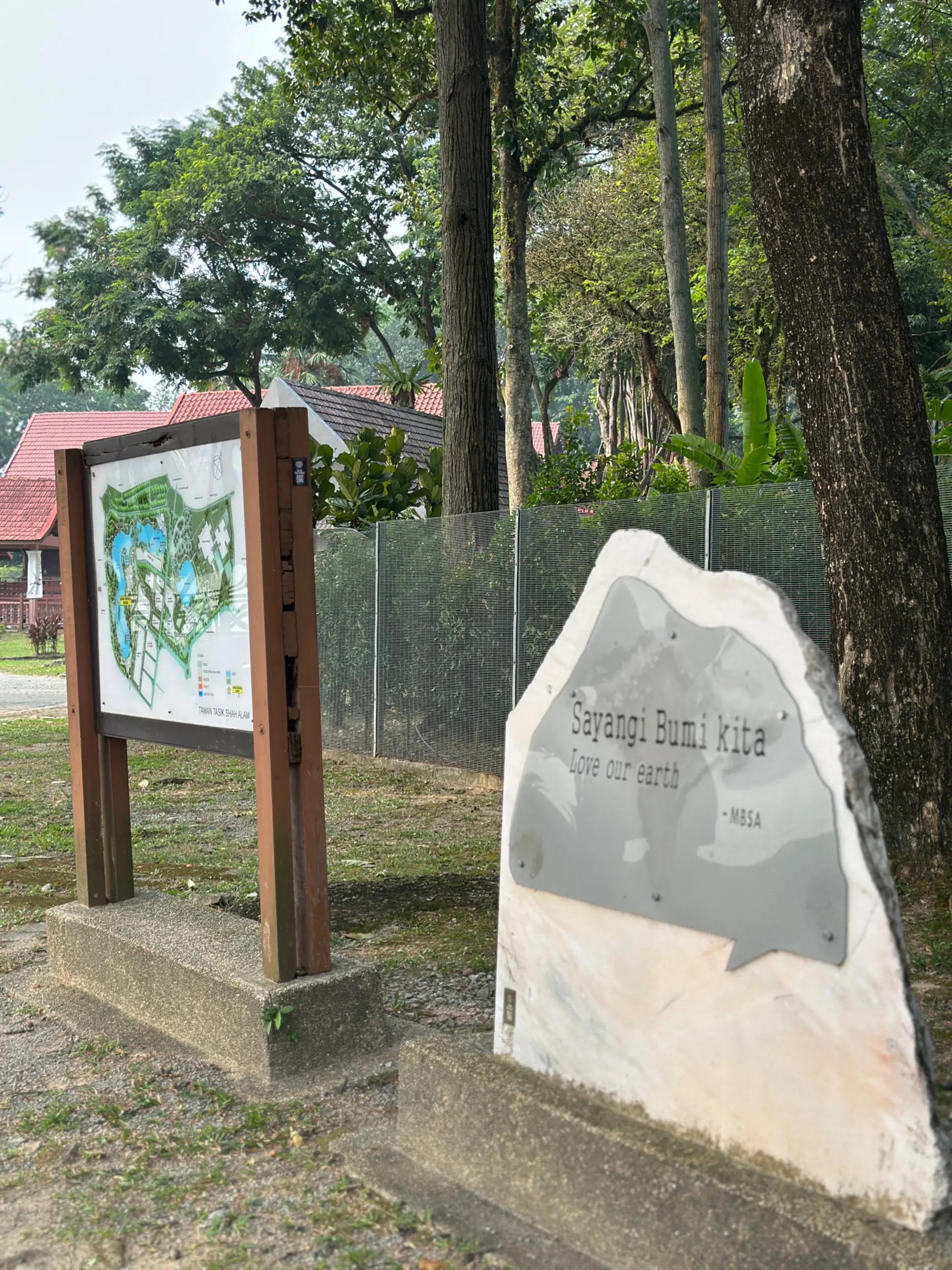 Taman Tasik Shah Alam - Garden & Park in Shah Alam