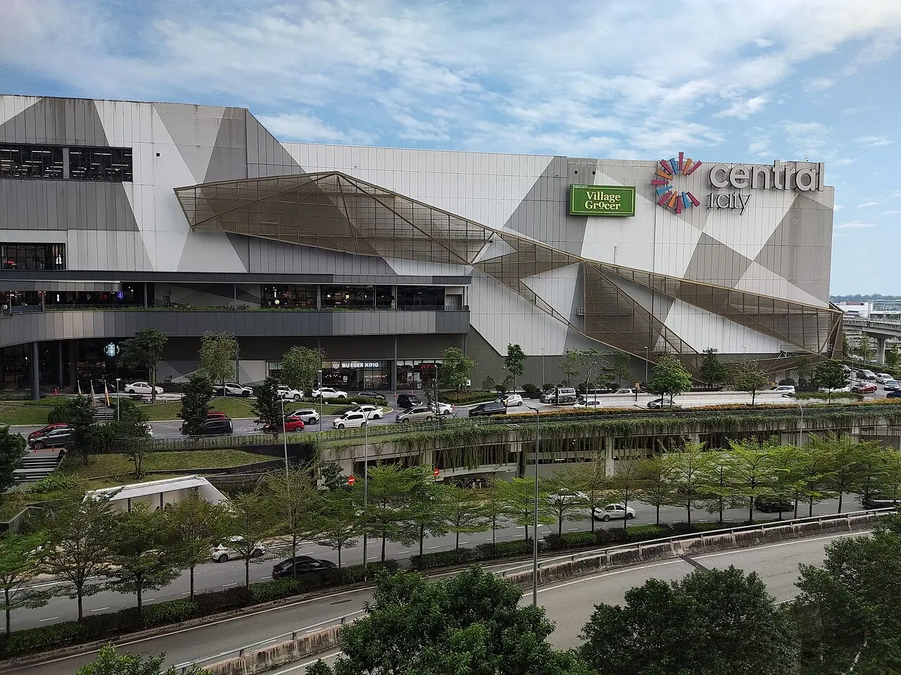 Central i-City photo 7