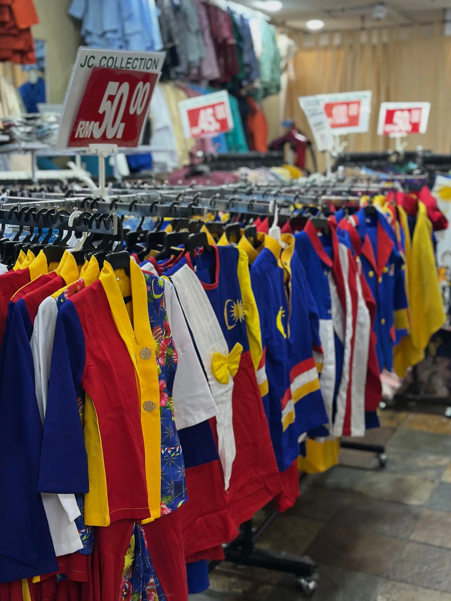 Kompleks PKNS - Shopping & Market in Shah Alam