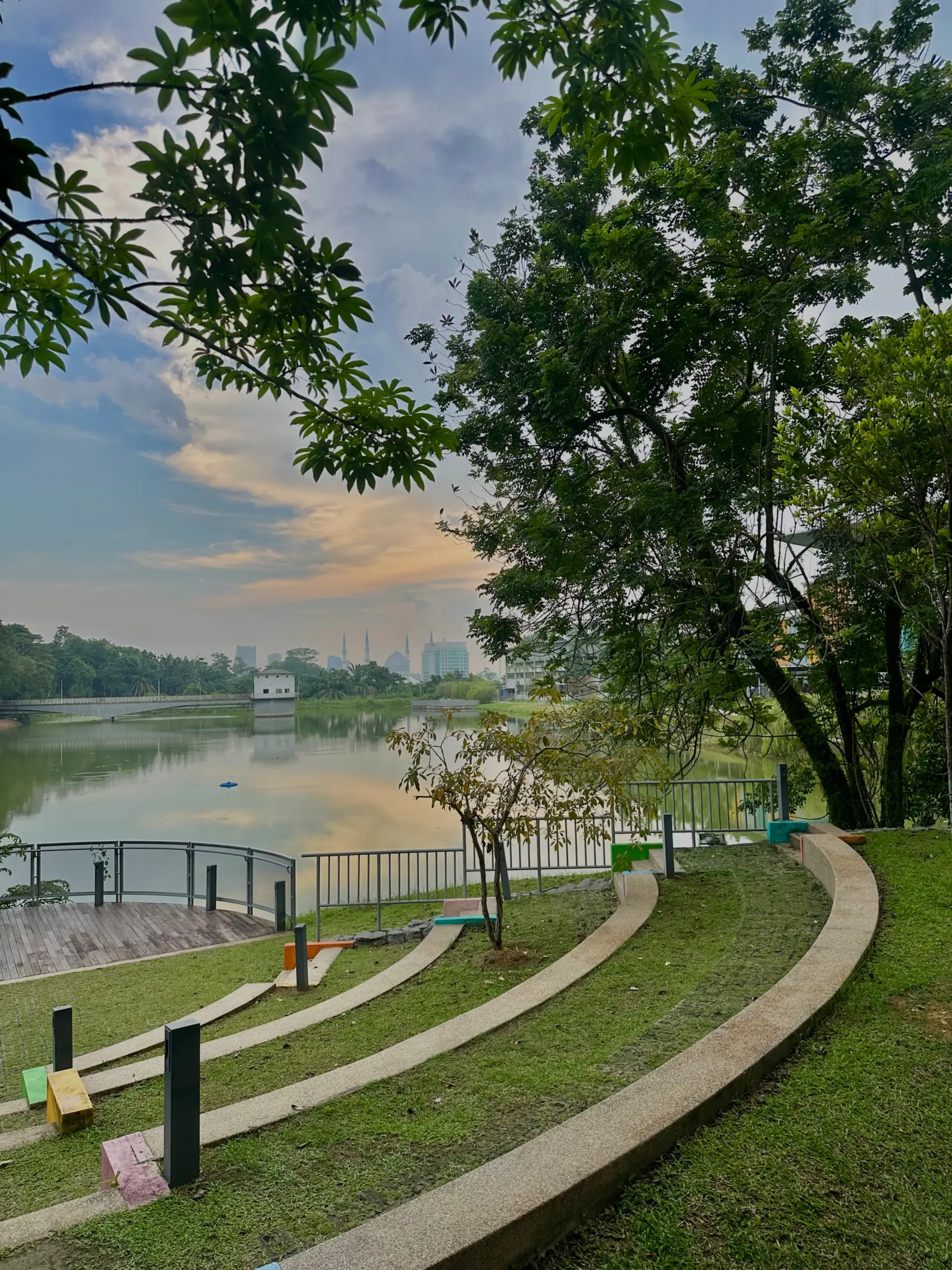 Perpustakaan Tun Raja Uda - Educational Site in Shah Alam