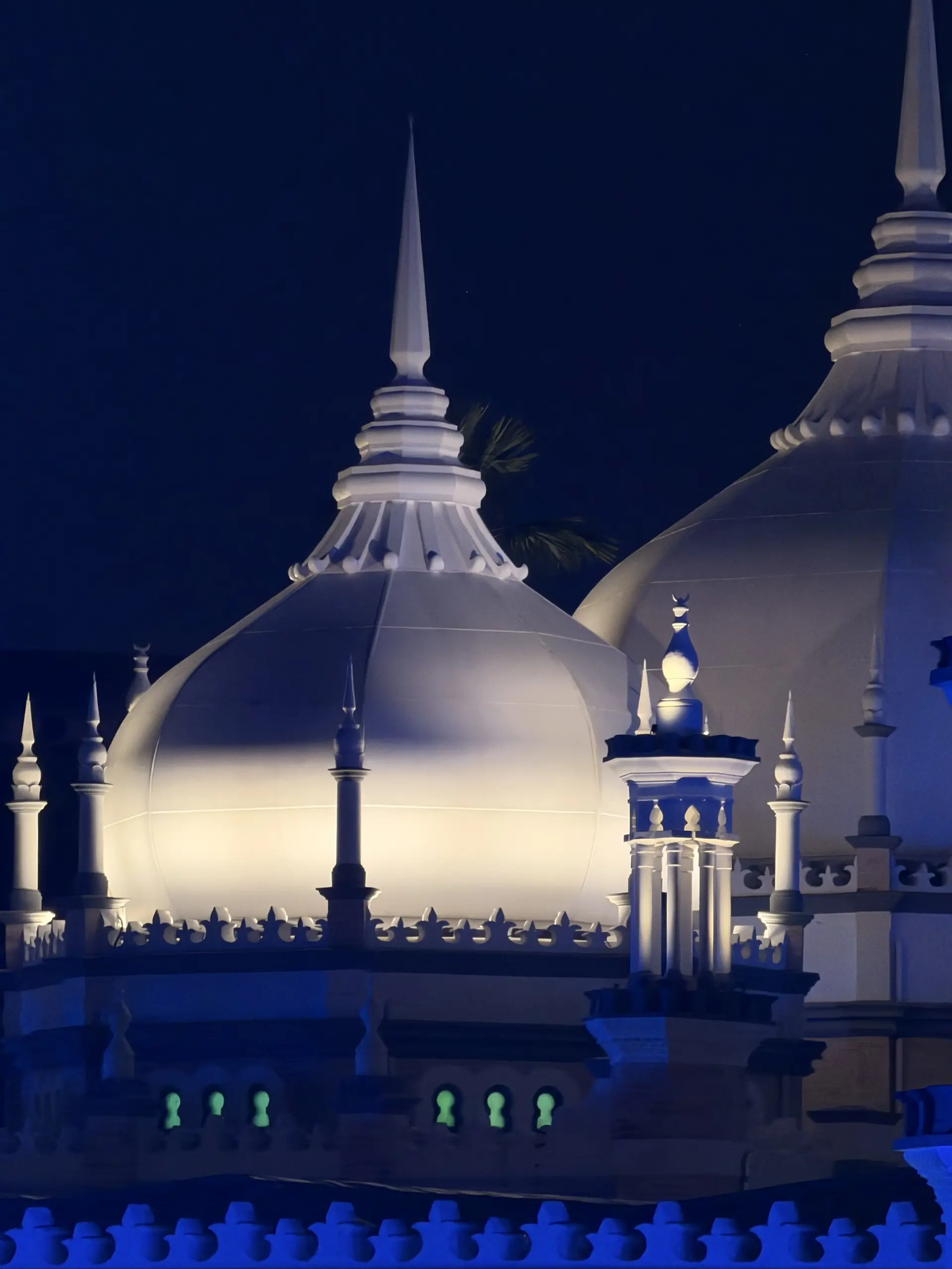 Masjid Jamek Sultan Abdul Samad - Religious Site in Kuala Lumpur