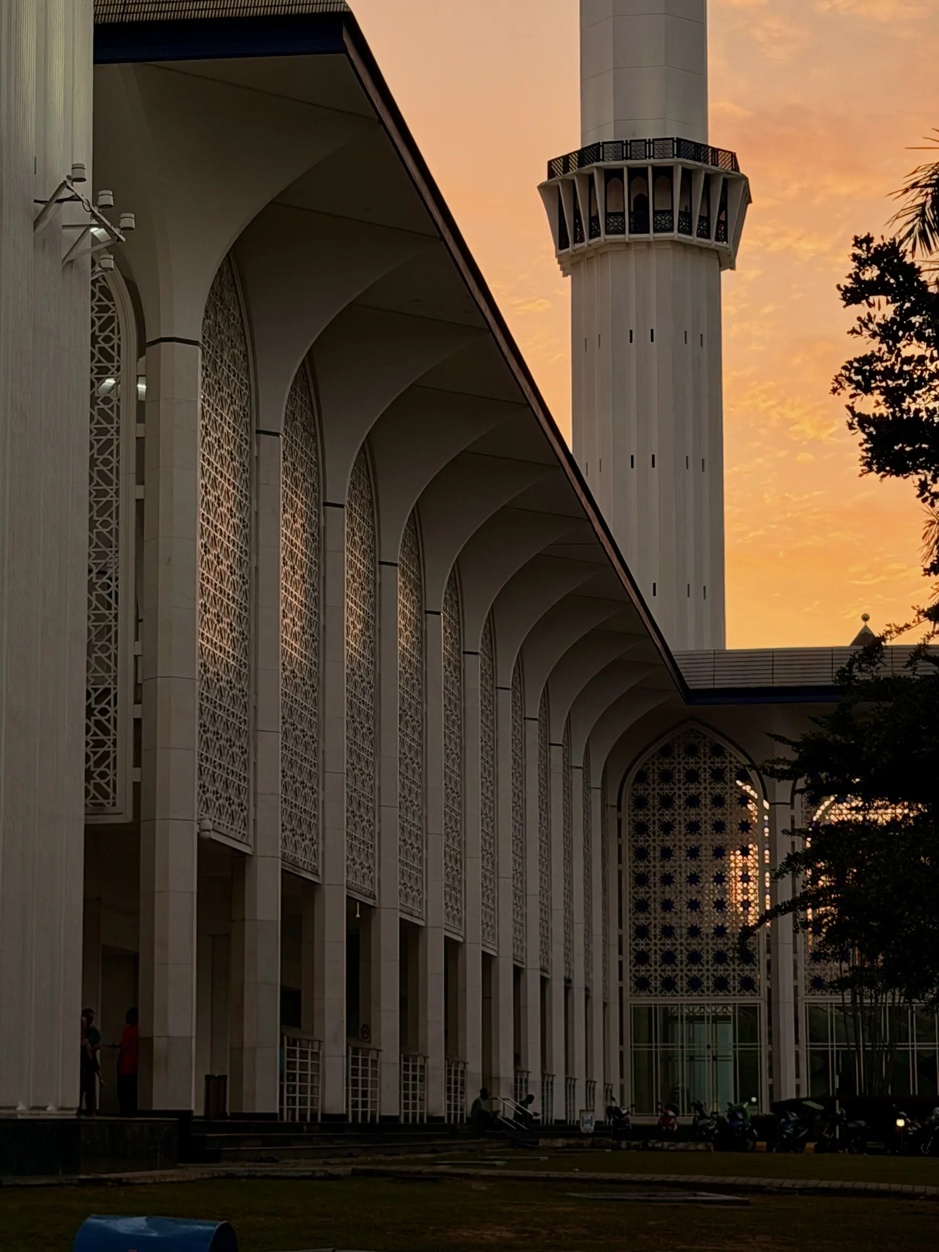Masjid Sultan Salahuddin Abdul Aziz - Religious Site in Shah Alam