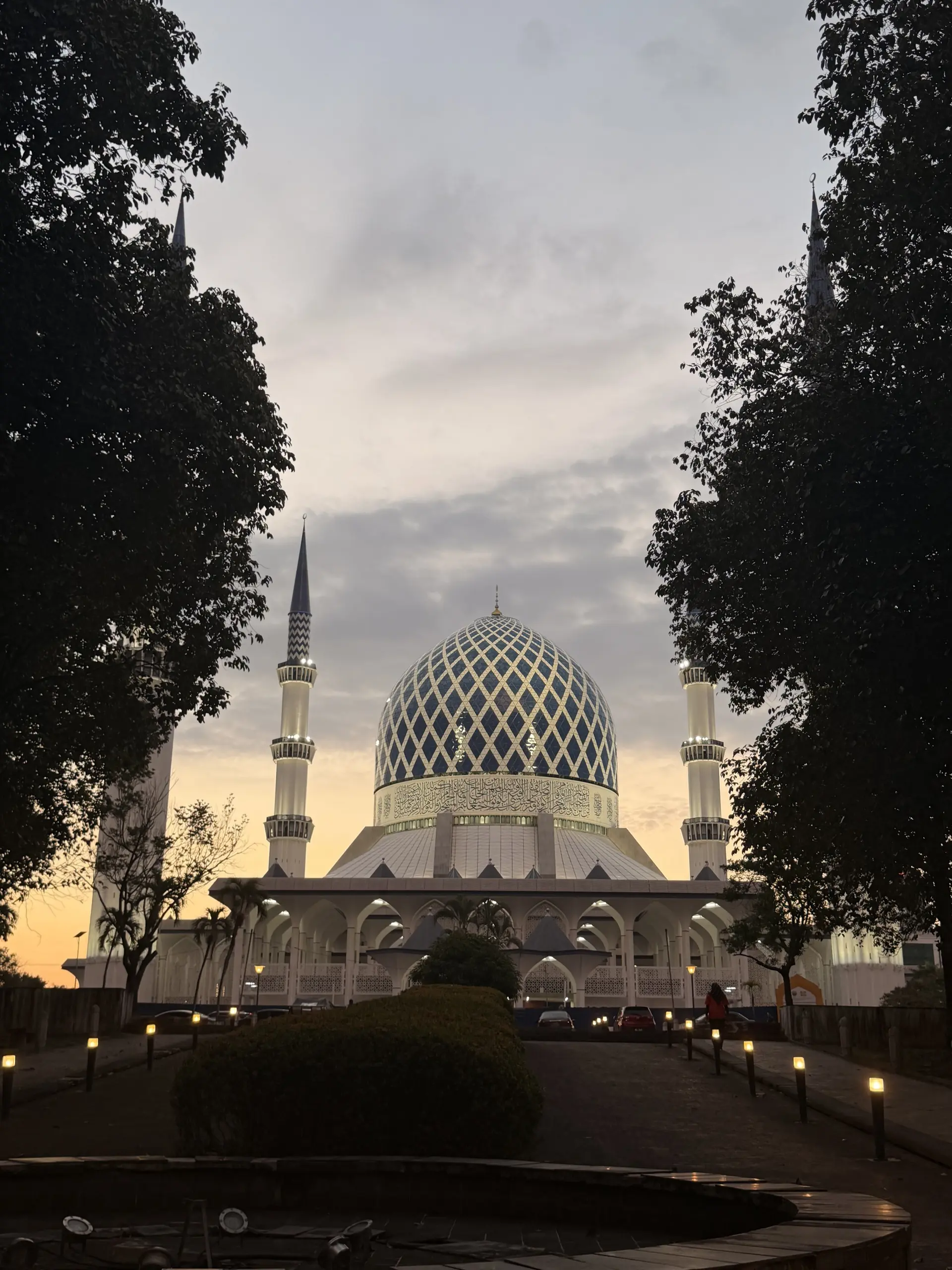 Masjid Sultan Salahuddin Abdul Aziz - Religious Site in Shah Alam