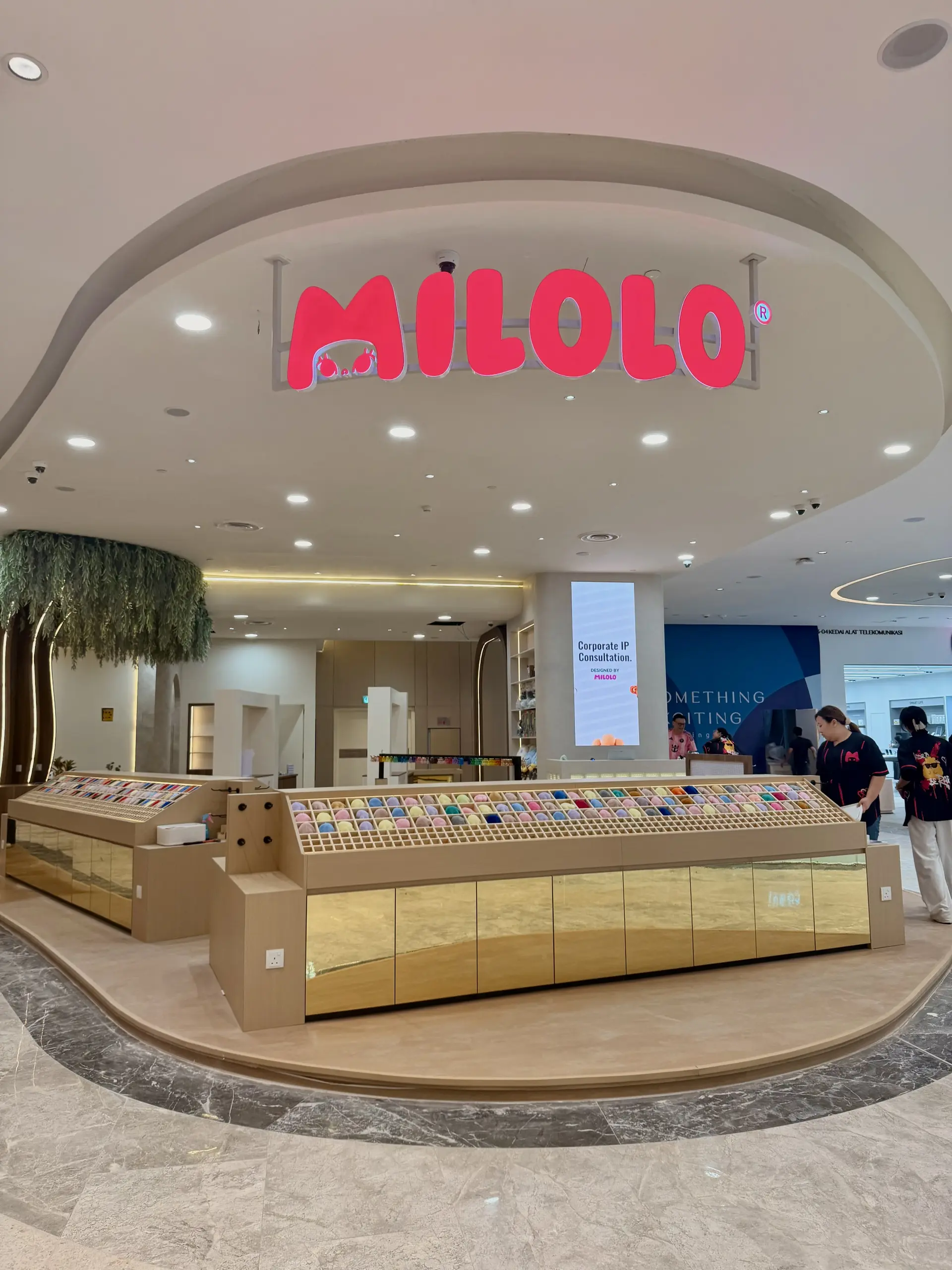 Ombak KLCC - Shopping & Market in Kuala Lumpur