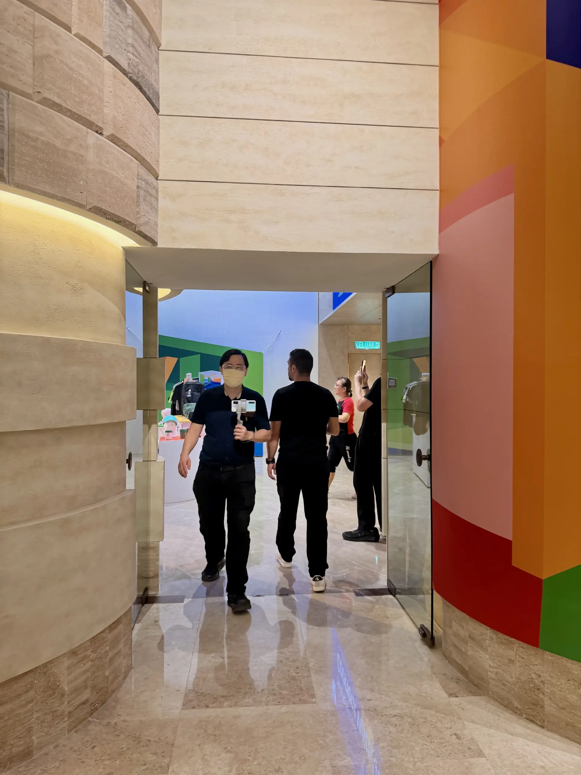 Ombak KLCC - Shopping & Market in Kuala Lumpur