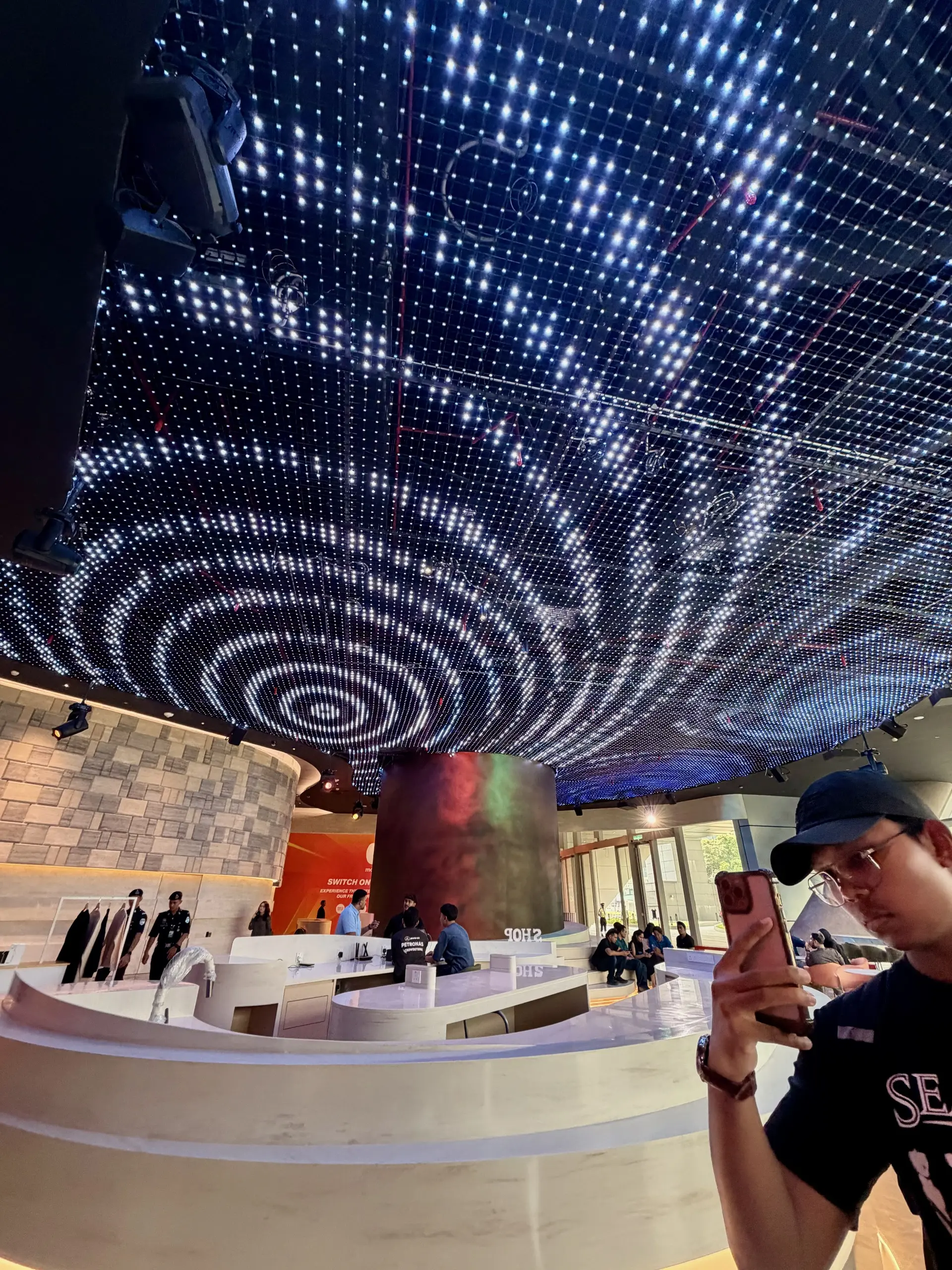Ombak KLCC - Shopping & Market in Kuala Lumpur