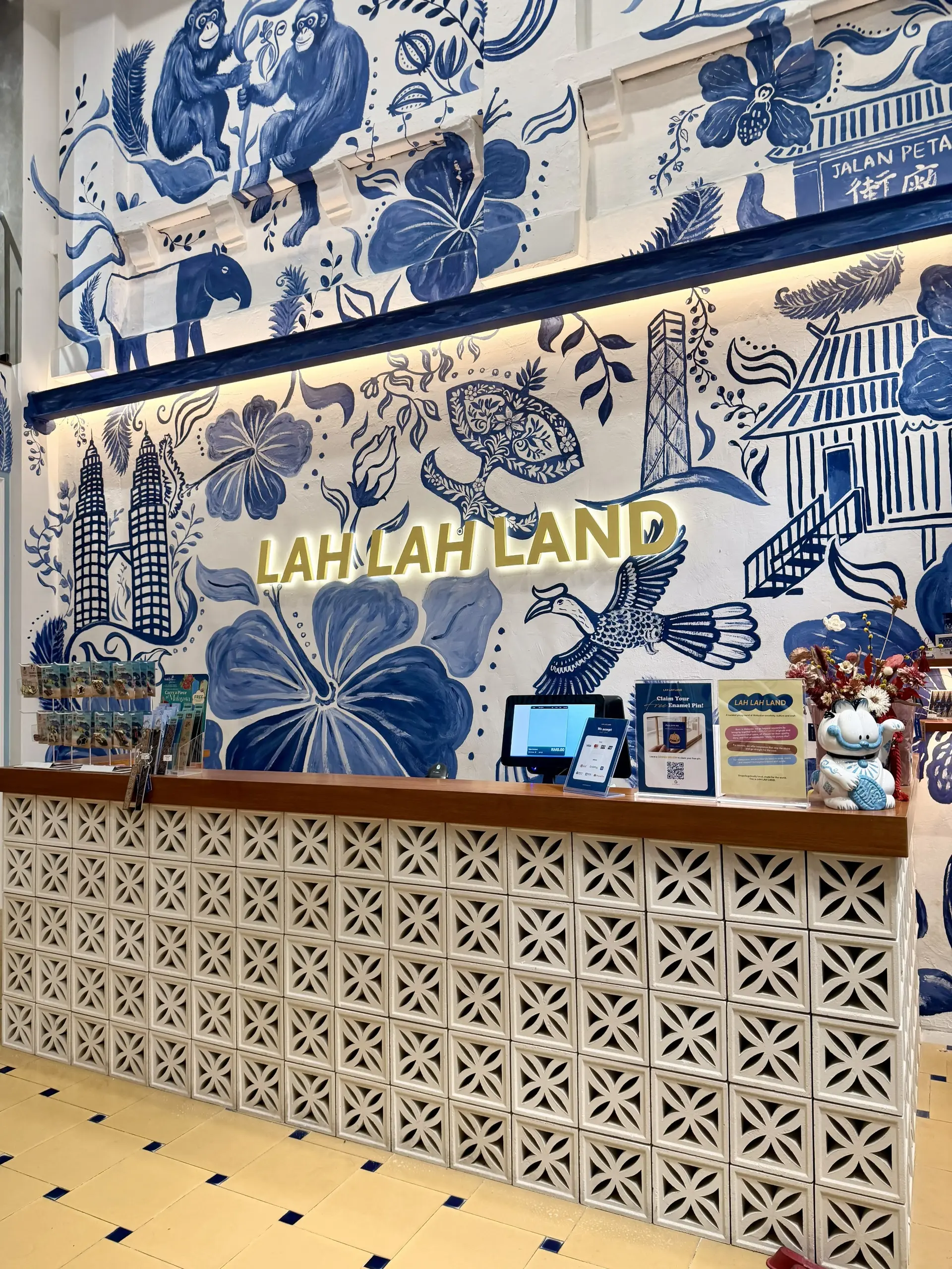 Lah Lah Land (Petaling Street) - Shopping & Market in Kuala Lumpur