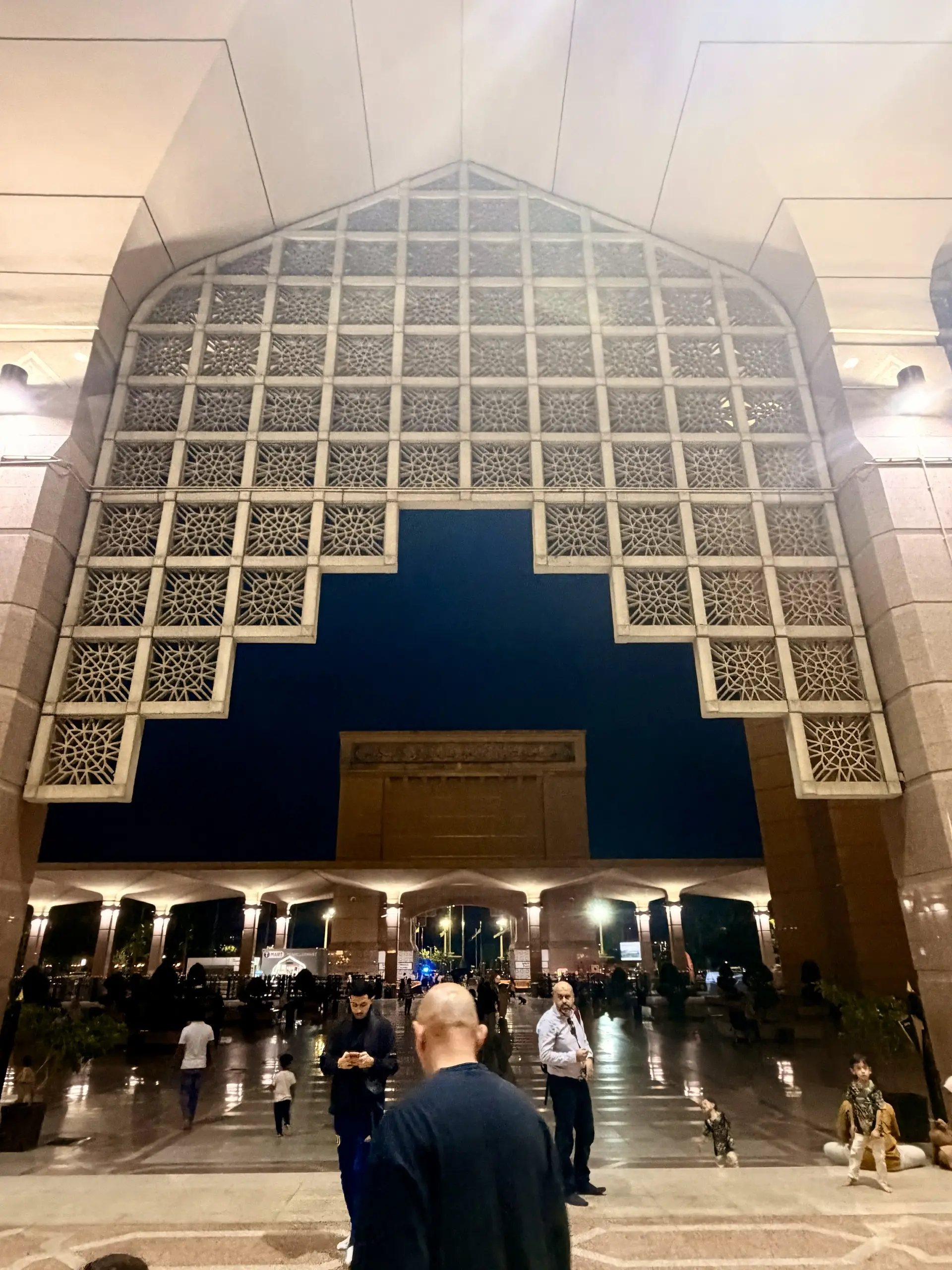 Putra Mosque (Masjid Putra) - Religious Site in Putrajaya