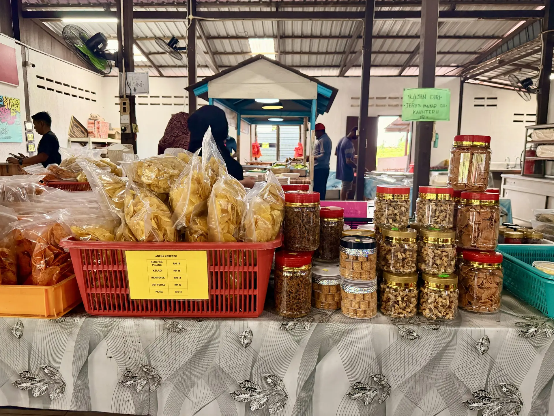 Restoran Lembah Bernam - Local Food in Sekinchan
