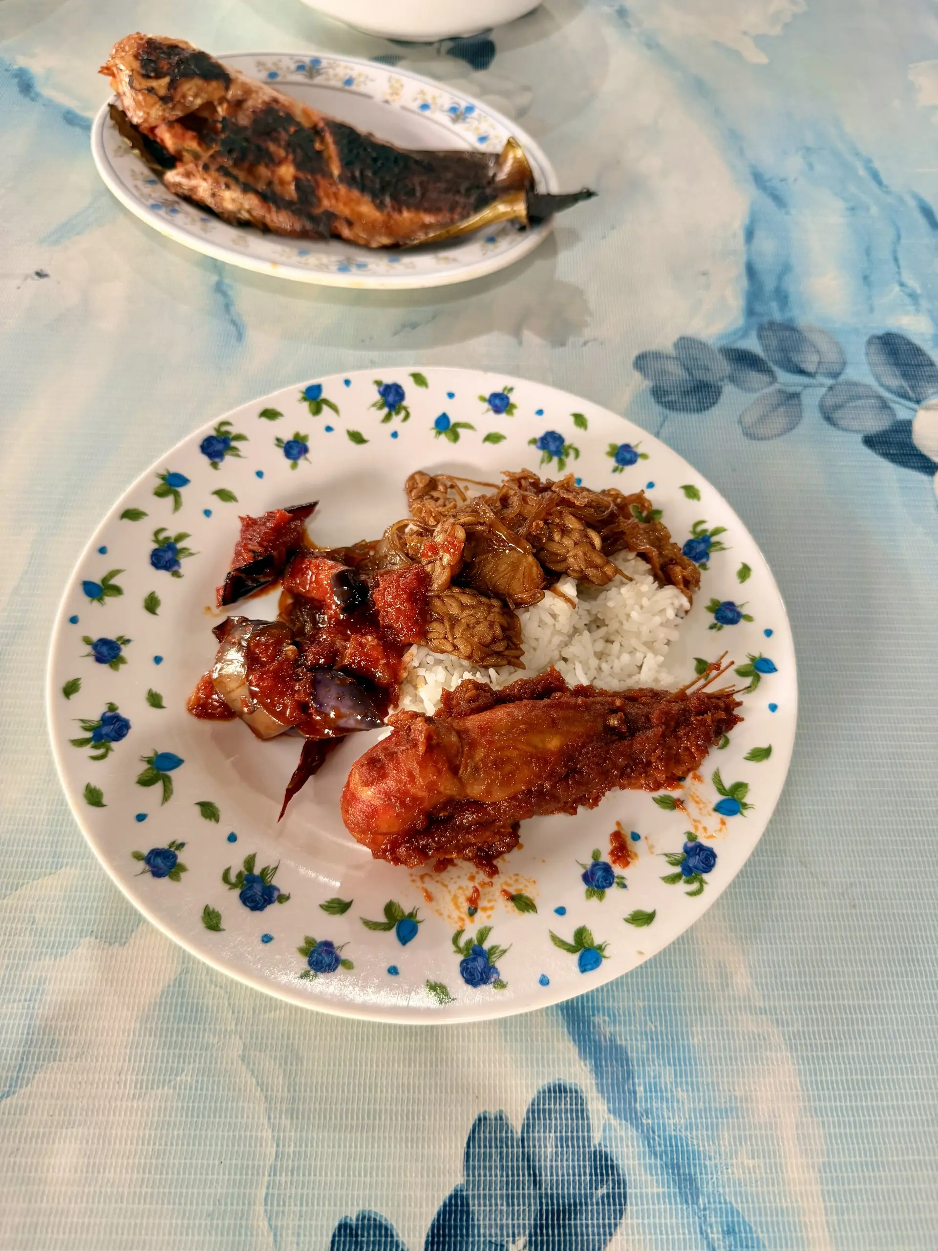 Restoran Lembah Bernam - Local Food in Sekinchan
