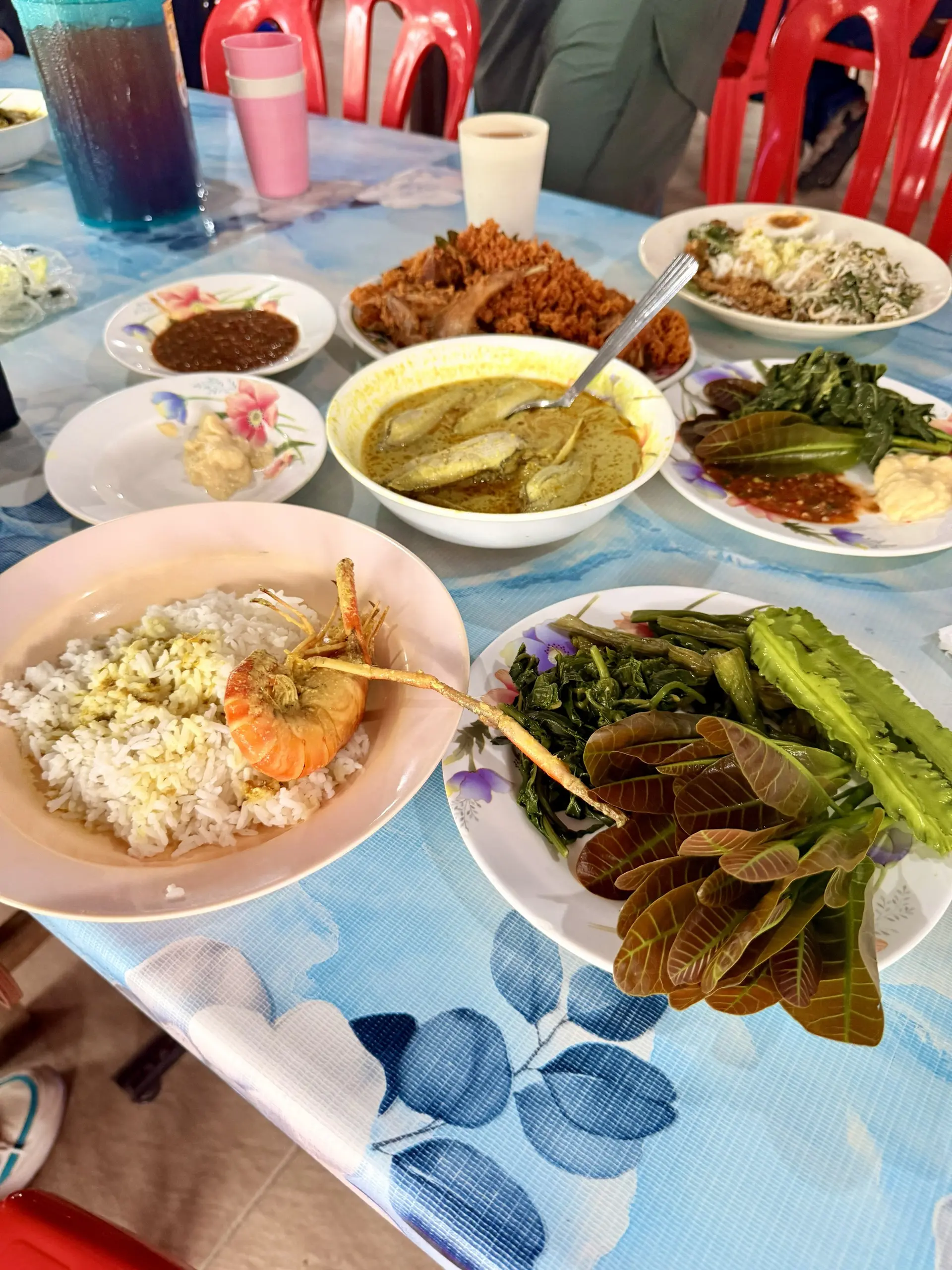 Restoran Lembah Bernam - Local Food in Sekinchan