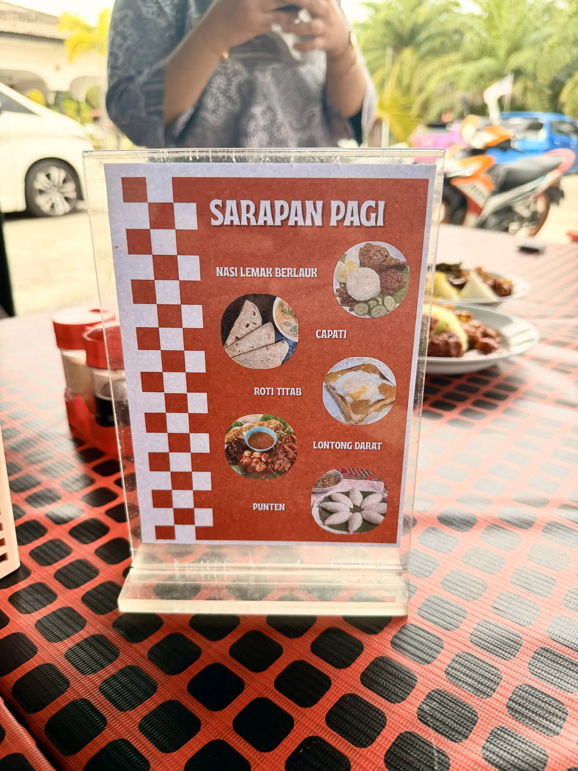 Warung Fat Boy Sekinchan - Local Food in Sekinchan
