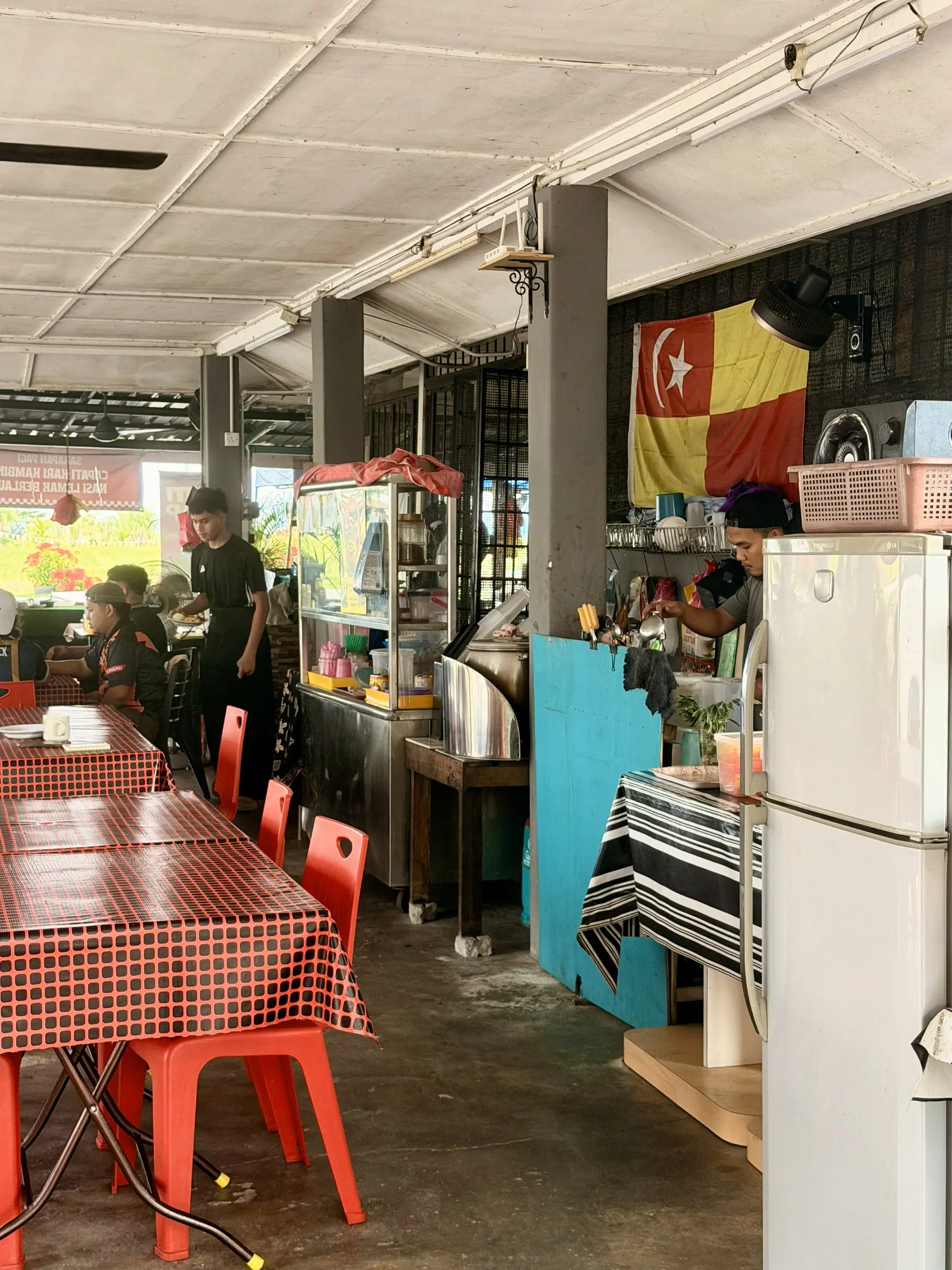 Warung Fat Boy Sekinchan - Local Food in Sekinchan