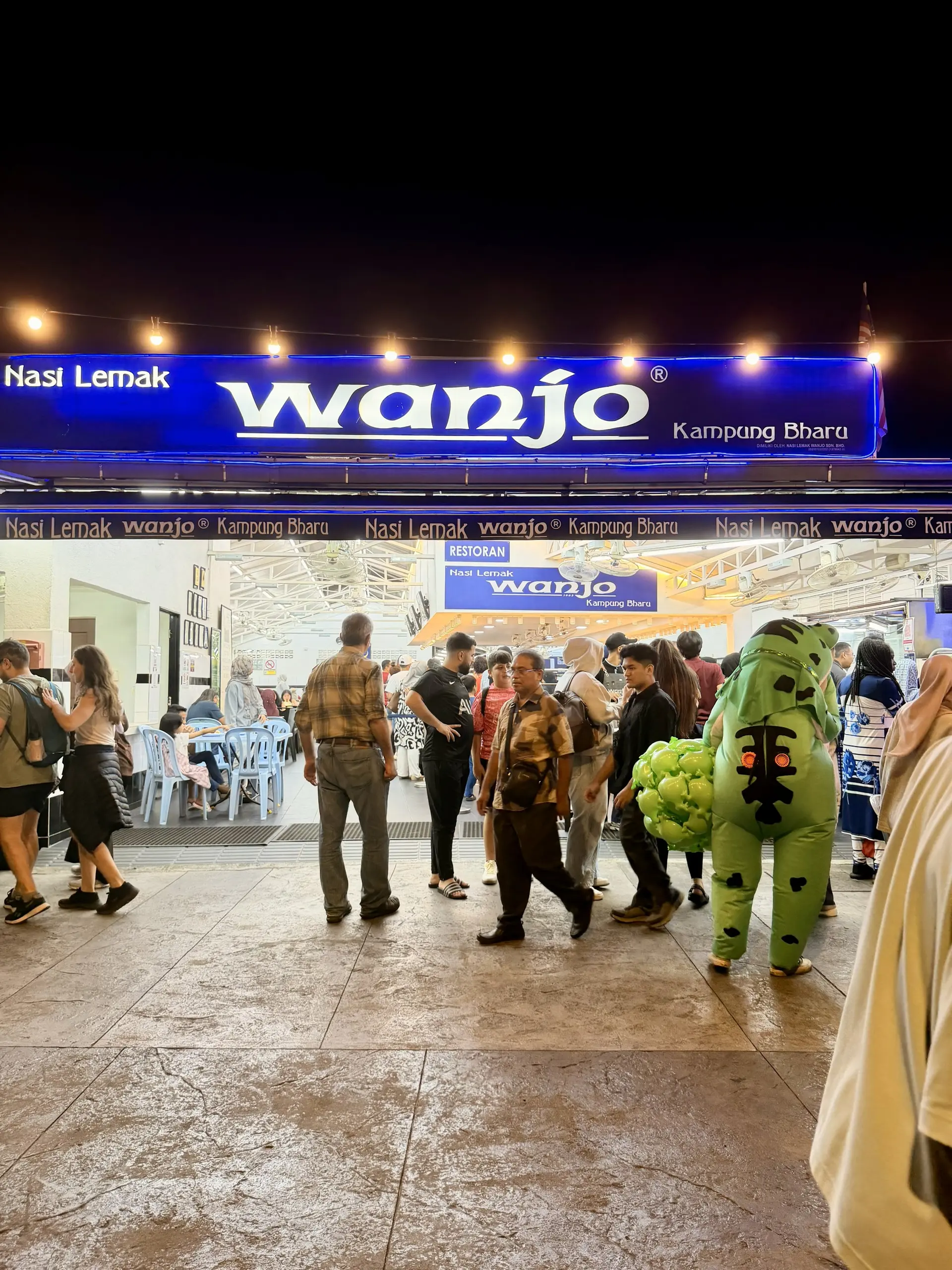 Nasi Lemak Wanjo - Local Food in Kuala Lumpur