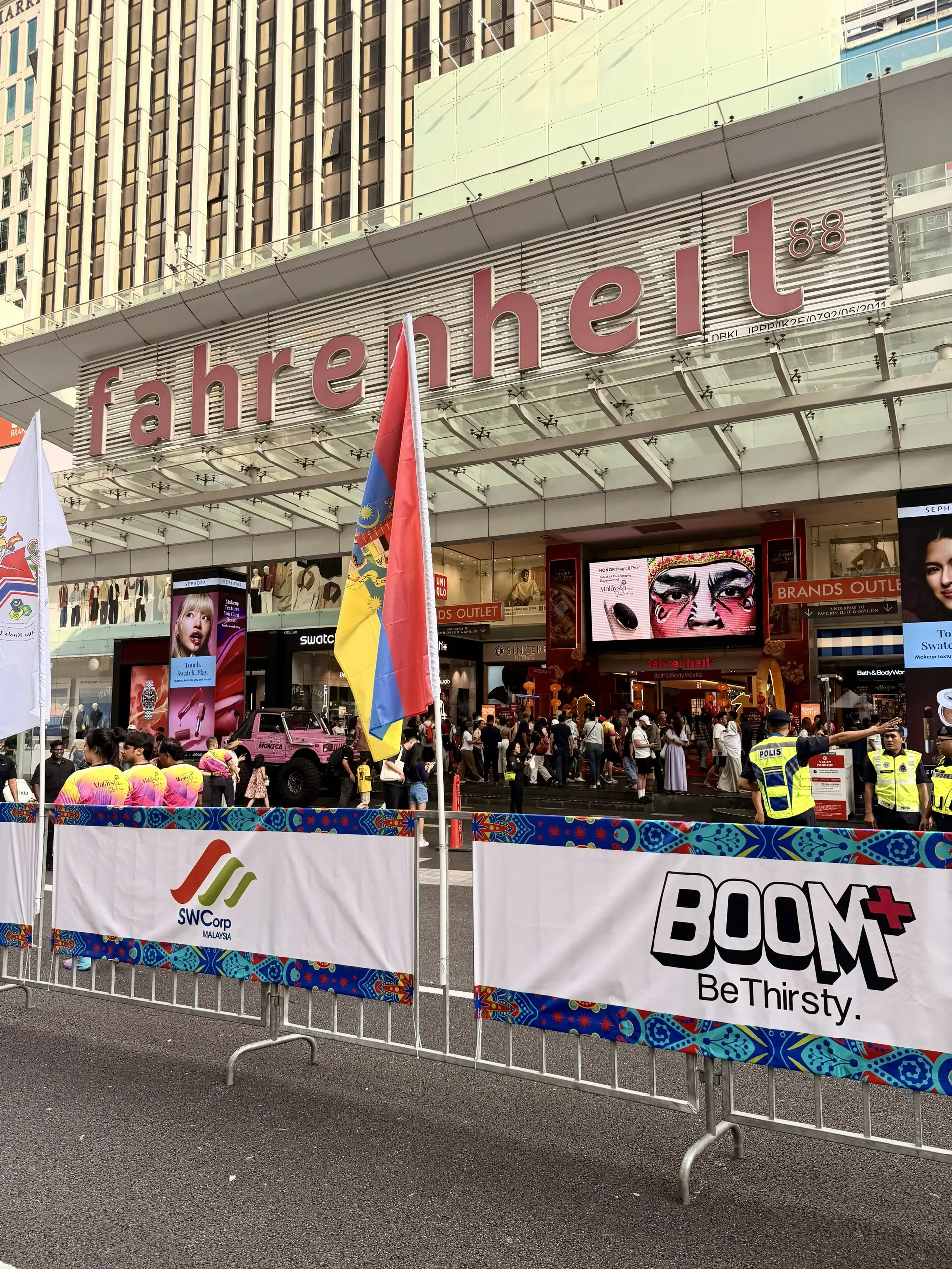 Fahrenheit88 Shopping Mall