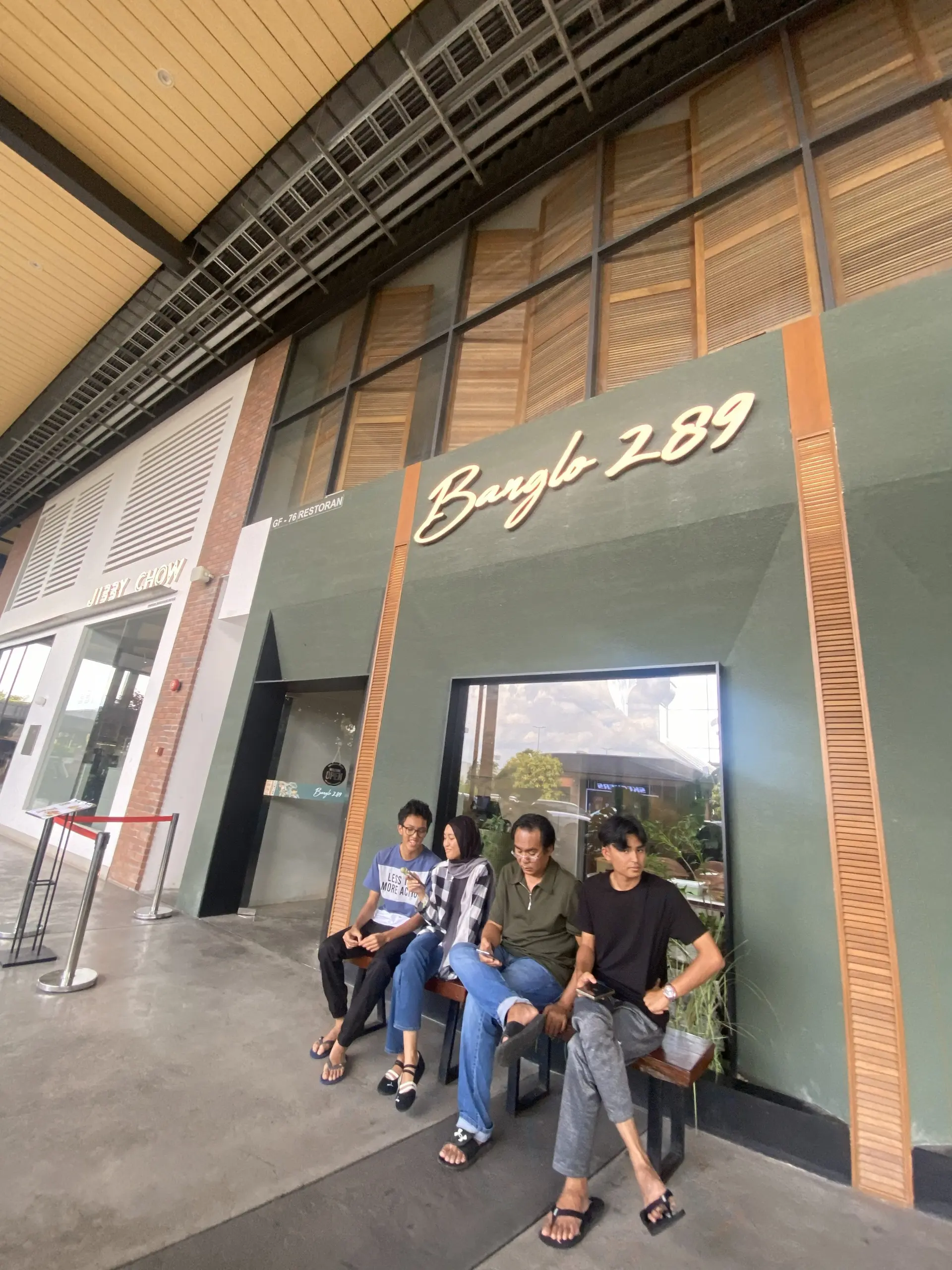 Elmina Lakeside Mall - Shopping & Market in Shah Alam