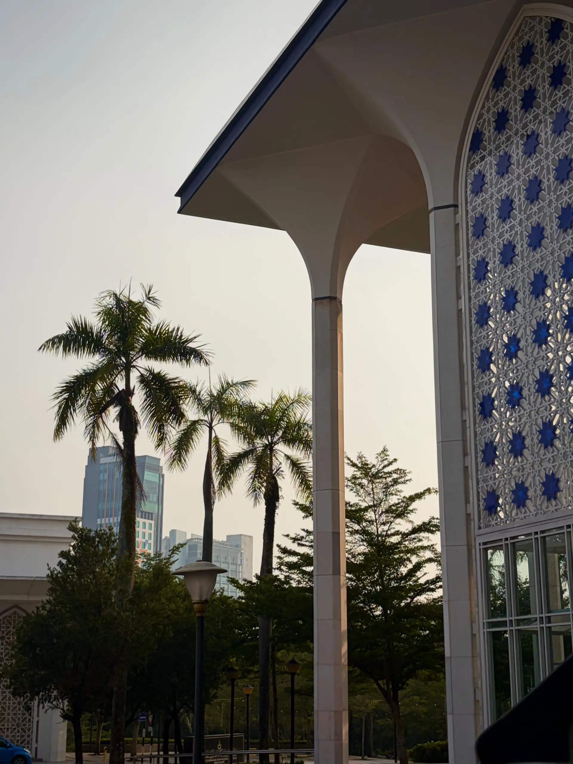 Masjid Sultan Salahuddin Abdul Aziz (Blue Mosque) - Religious Site in Shah Alam