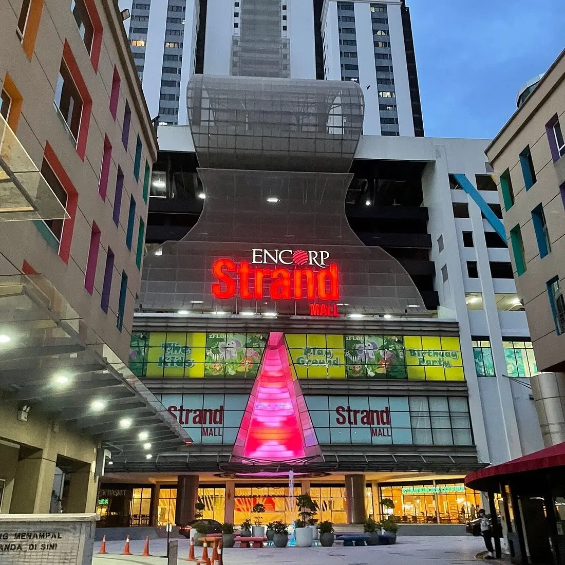 Encorp Strand Mall photo 2