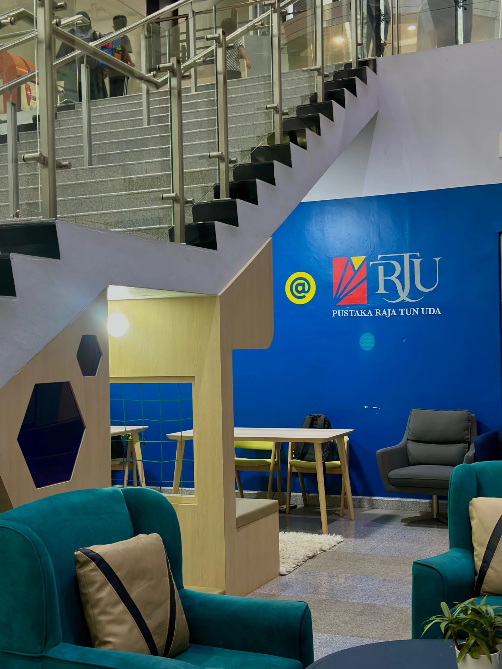 Perpustakaan Tun Raja Uda - Educational Site in Shah Alam