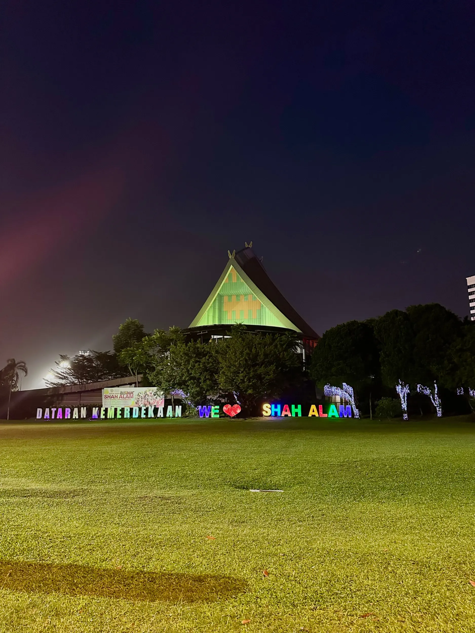 Dataran Kemerdekaan Shah Alam - Landmark in Shah Alam