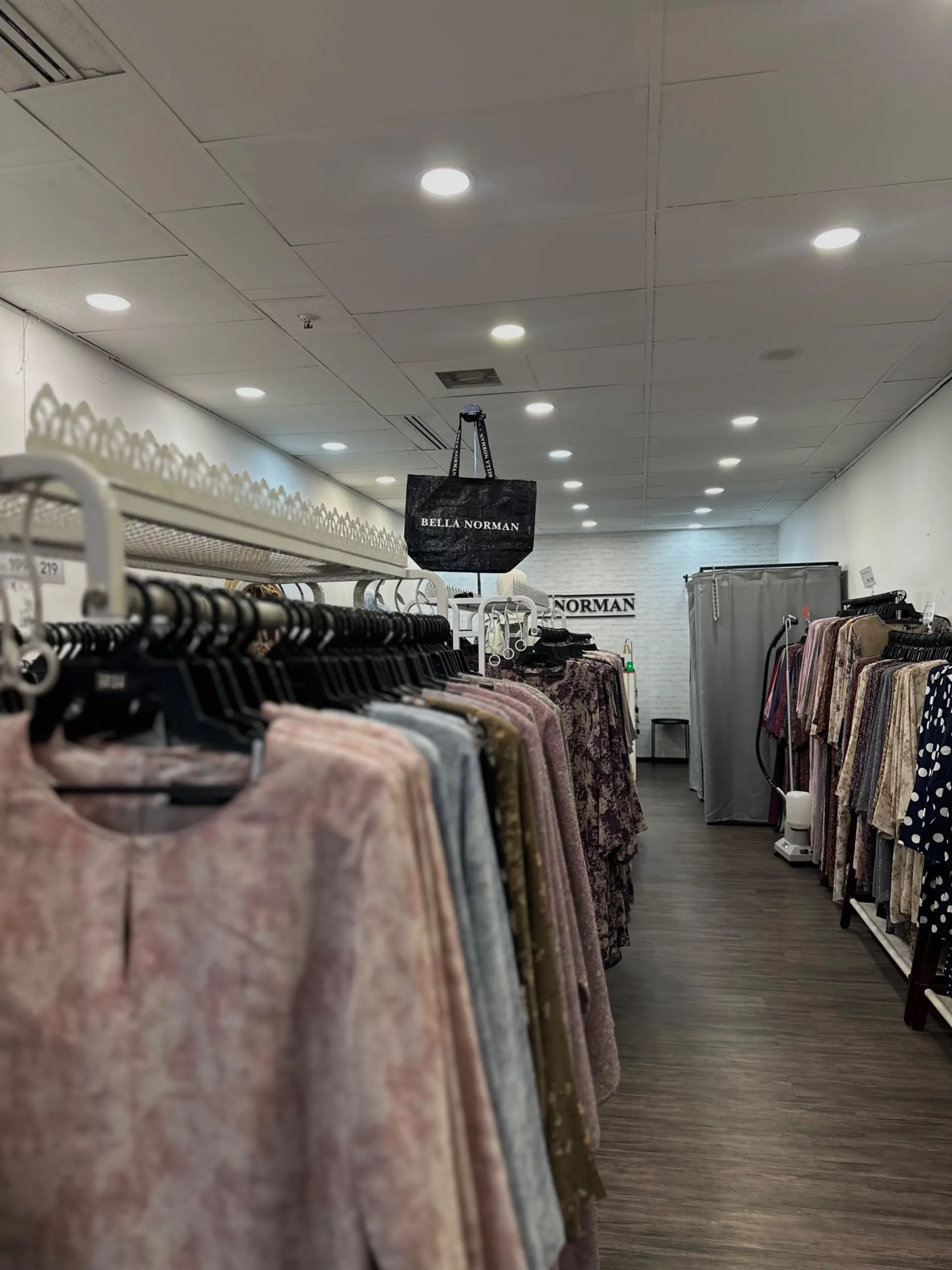 Kompleks PKNS - Shopping & Market in Shah Alam