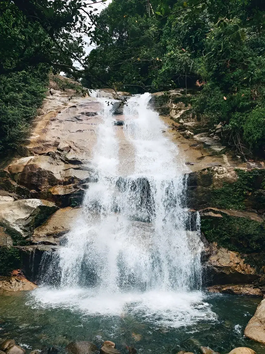 Lata Medang Waterfall