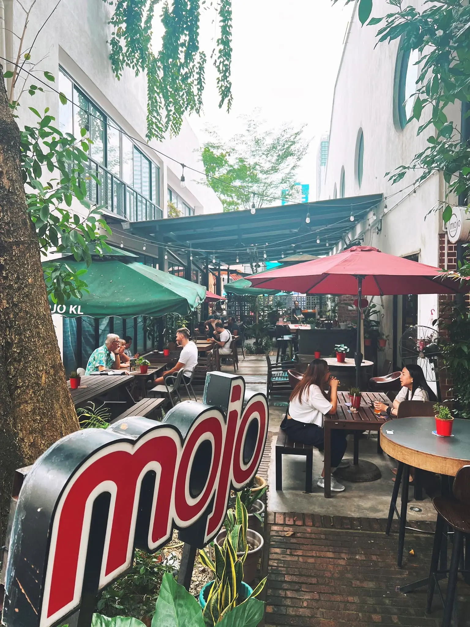 Mojo Restaurant  & Bar - Nightlife in Kuala Lumpur